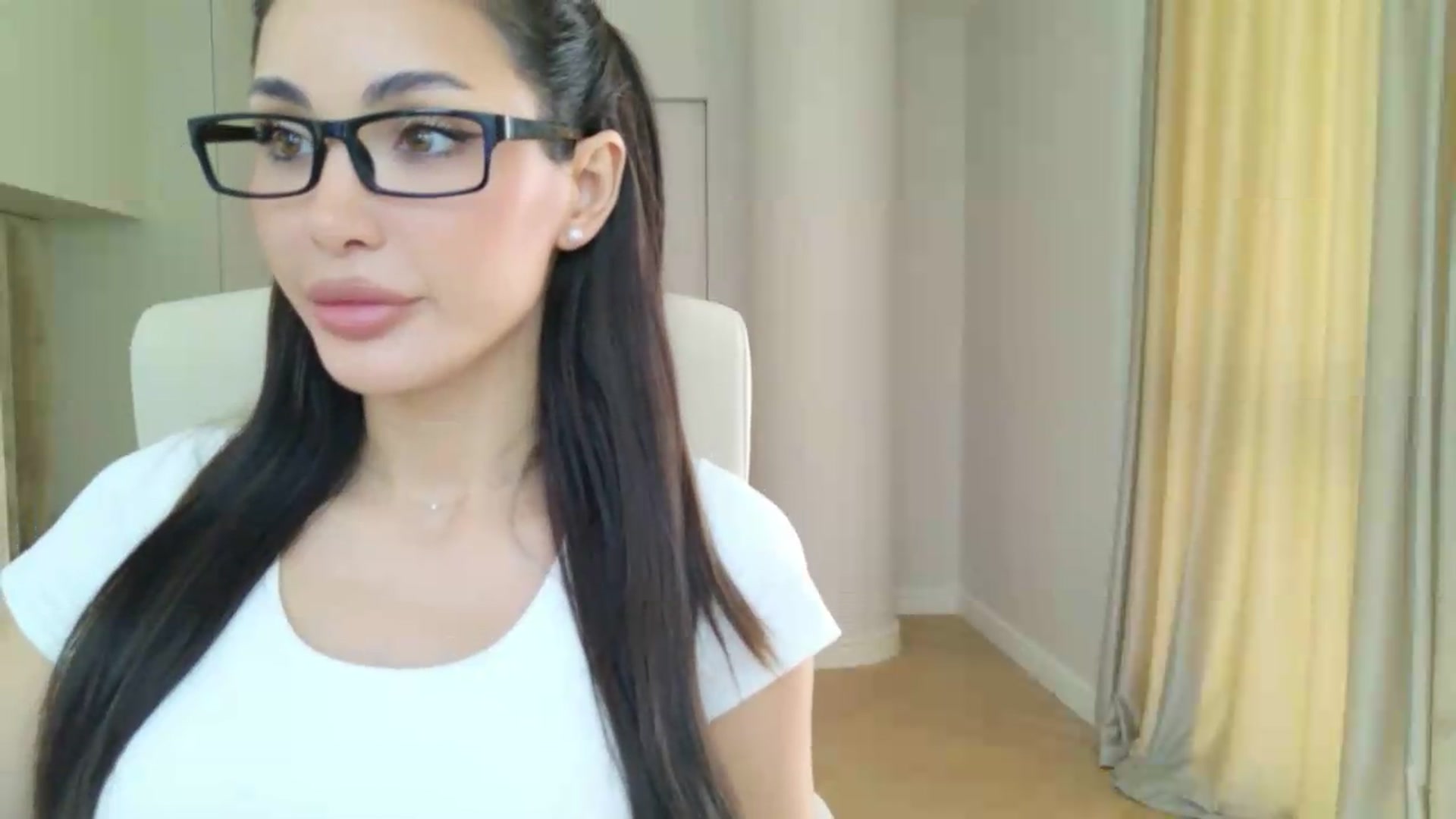 Gallery image thumbnail from Doll_lexi's myfreecams stream on, 07/15/2026, 14:03 image 3 of 20