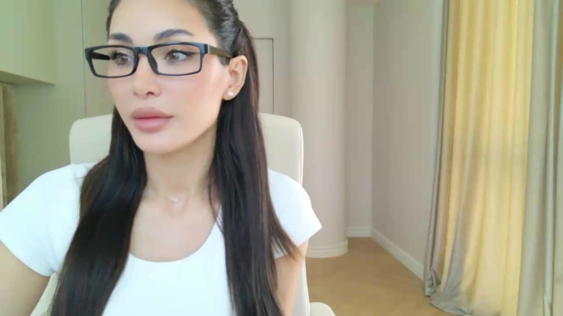 Gallery image thumbnail from Doll_lexi's myfreecams stream on, 07/15/2026, 14:03 image 2 of 20