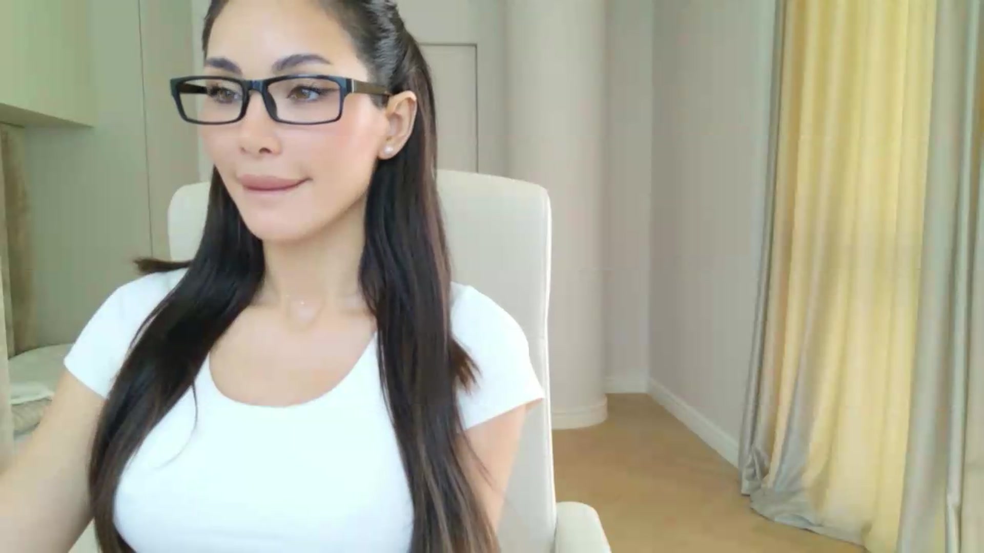 Gallery image thumbnail from Doll_lexi's myfreecams stream on, 07/15/2026, 14:03 image 6 of 20