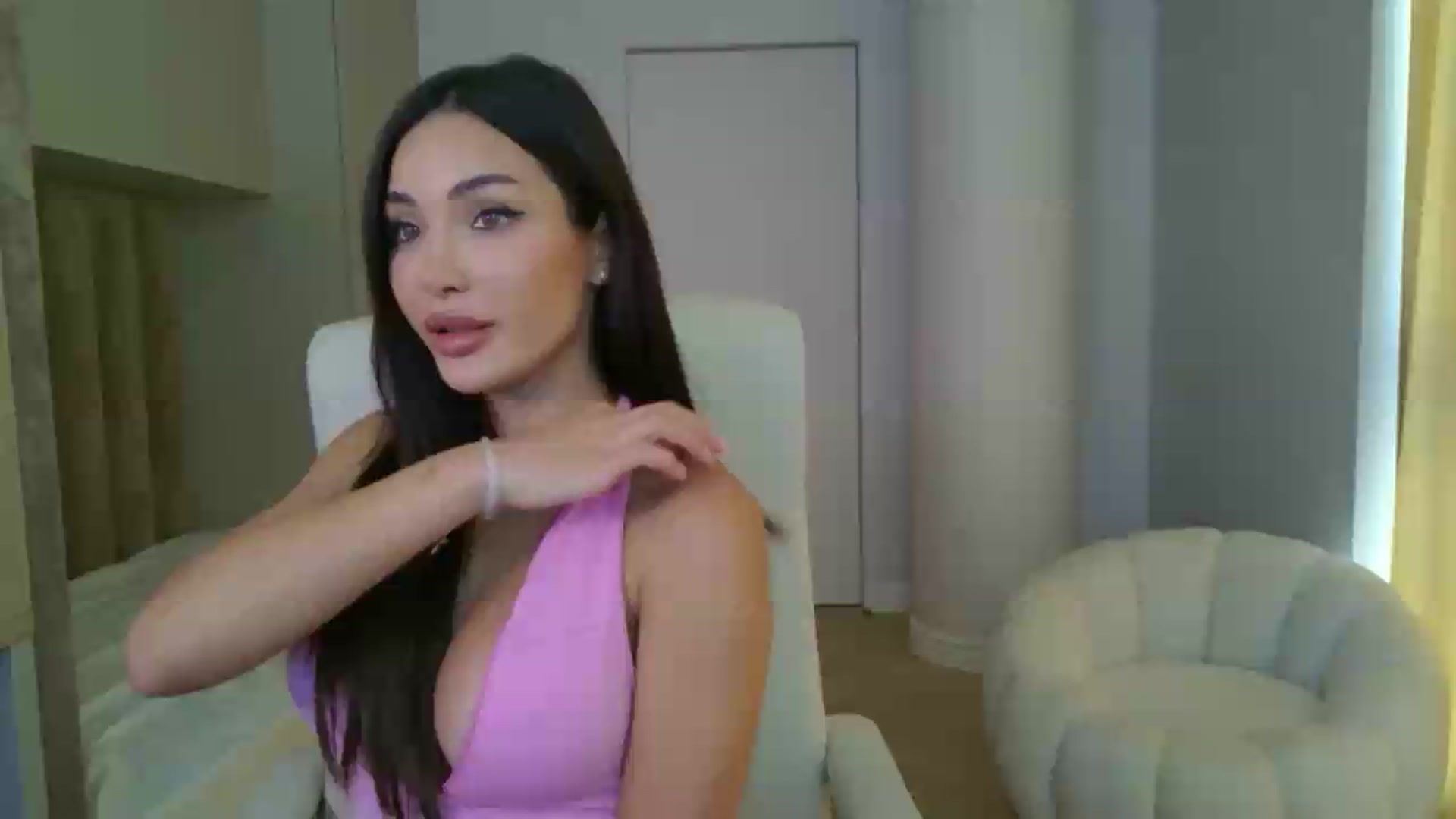 Gallery image thumbnail from Doll_lexi's myfreecams stream on, 08/17/2026, 13:07 image 14 of 20