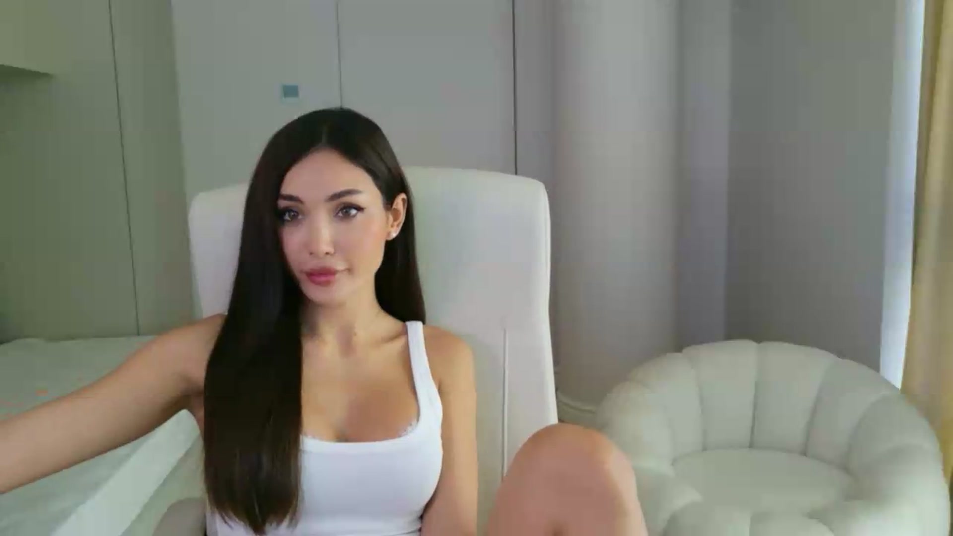 Gallery image thumbnail from Doll_lexi's myfreecams stream on, 08/20/2026, 14:50 image 18 of 20