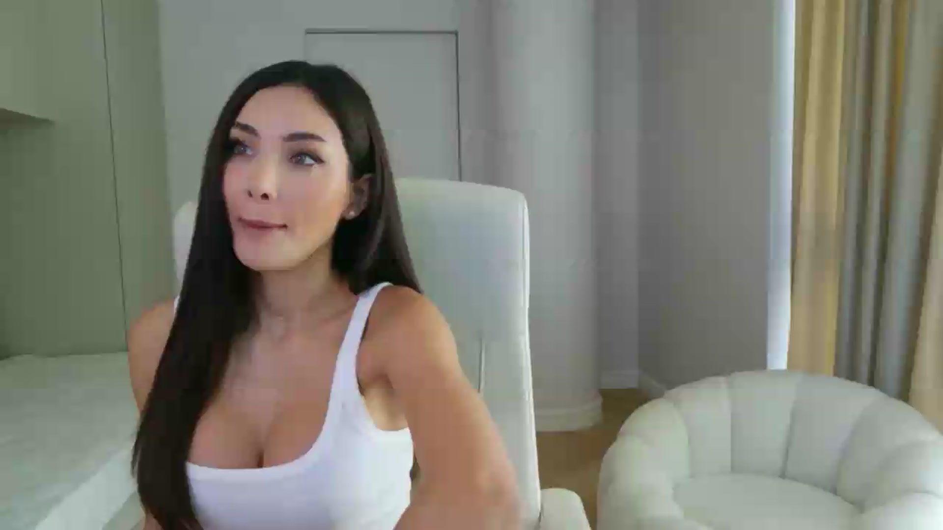 Gallery image thumbnail from Doll_lexi's myfreecams stream on, 08/20/2026, 14:50 image 6 of 20