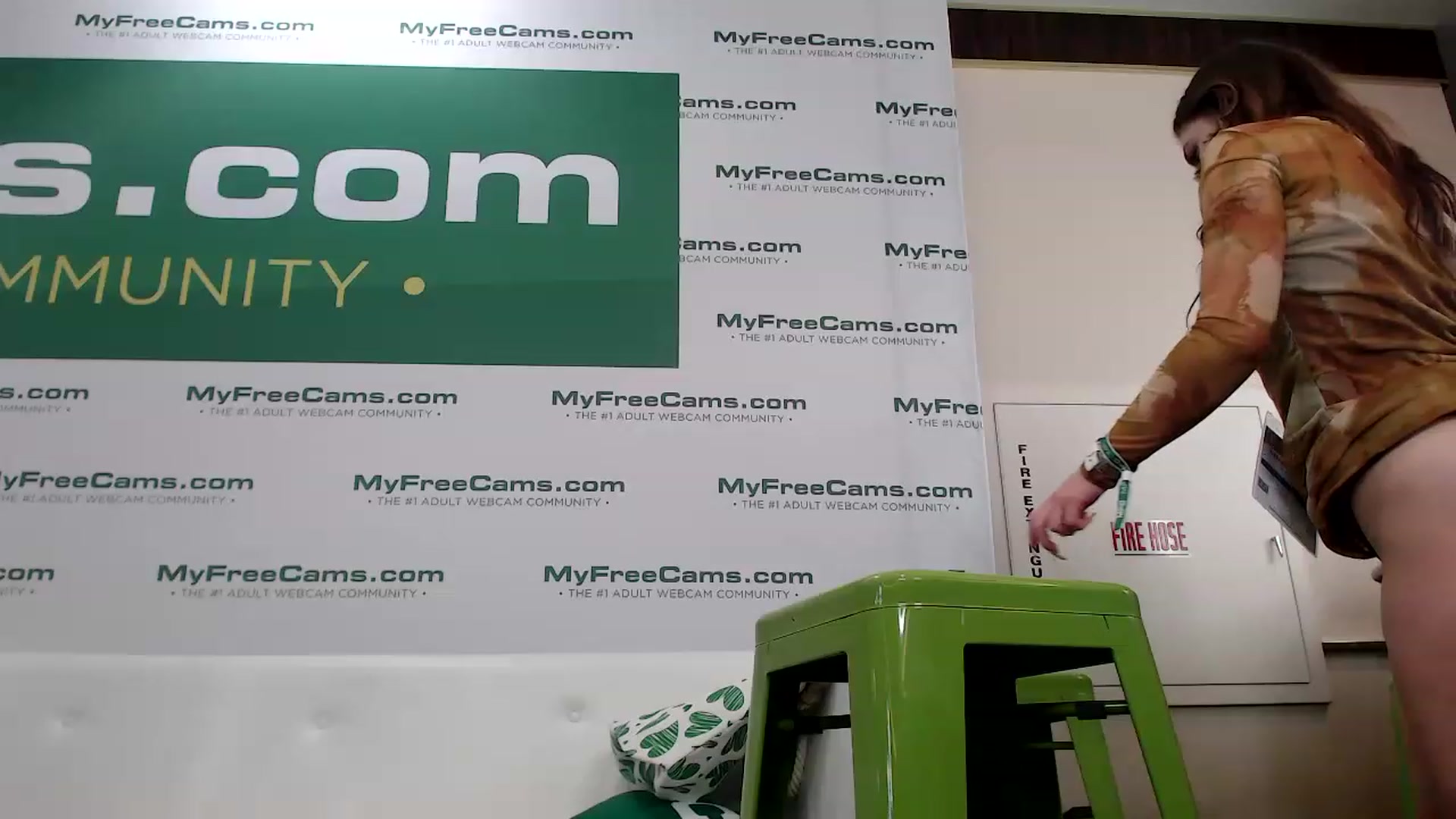 Gallery image thumbnail from Dollfacedangr's myfreecams stream on, 01/05/2023, 02:40 image 14 of 20