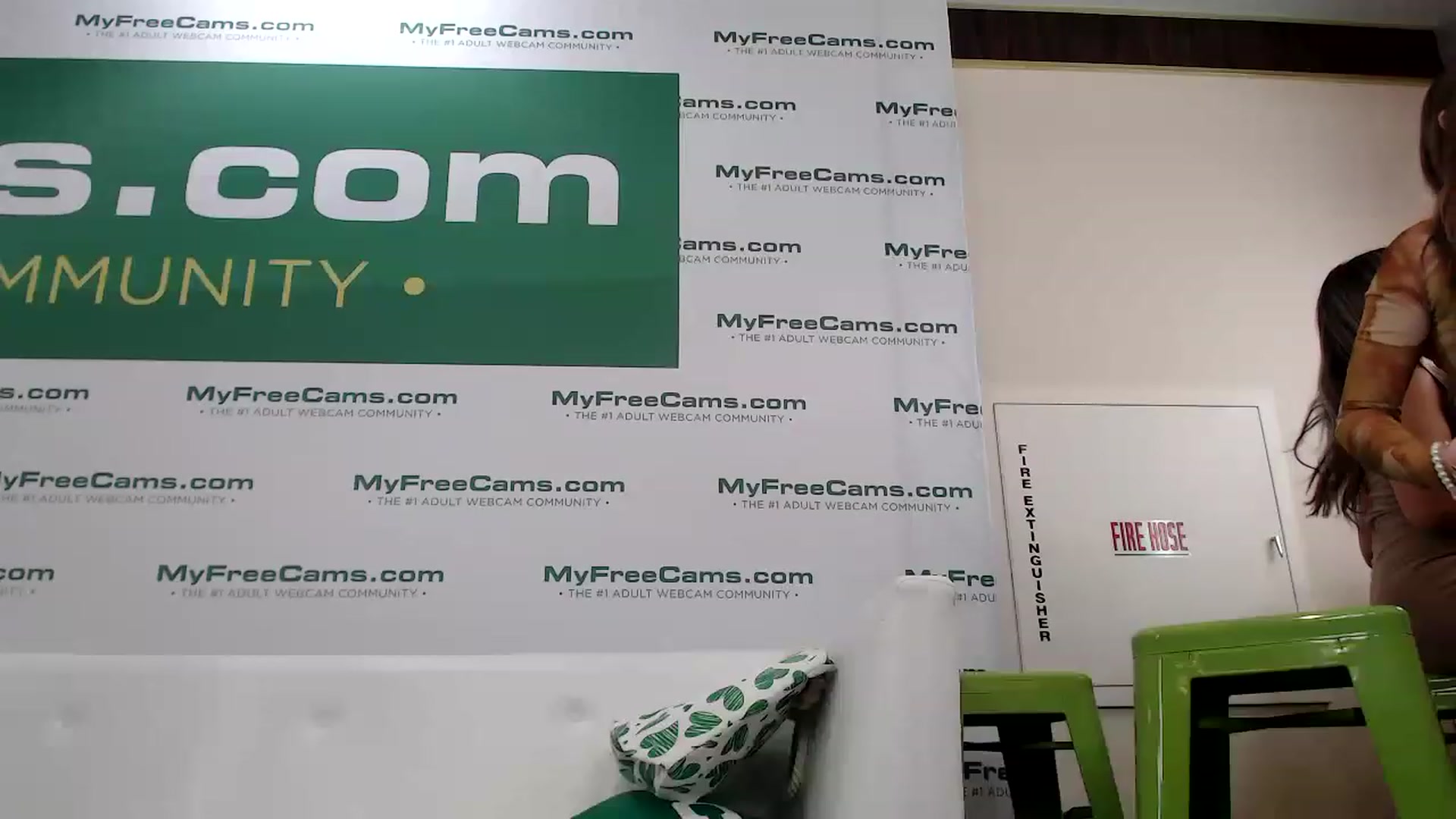 Gallery image thumbnail from Dollfacedangr's myfreecams stream on, 01/05/2023, 02:40 image 15 of 20