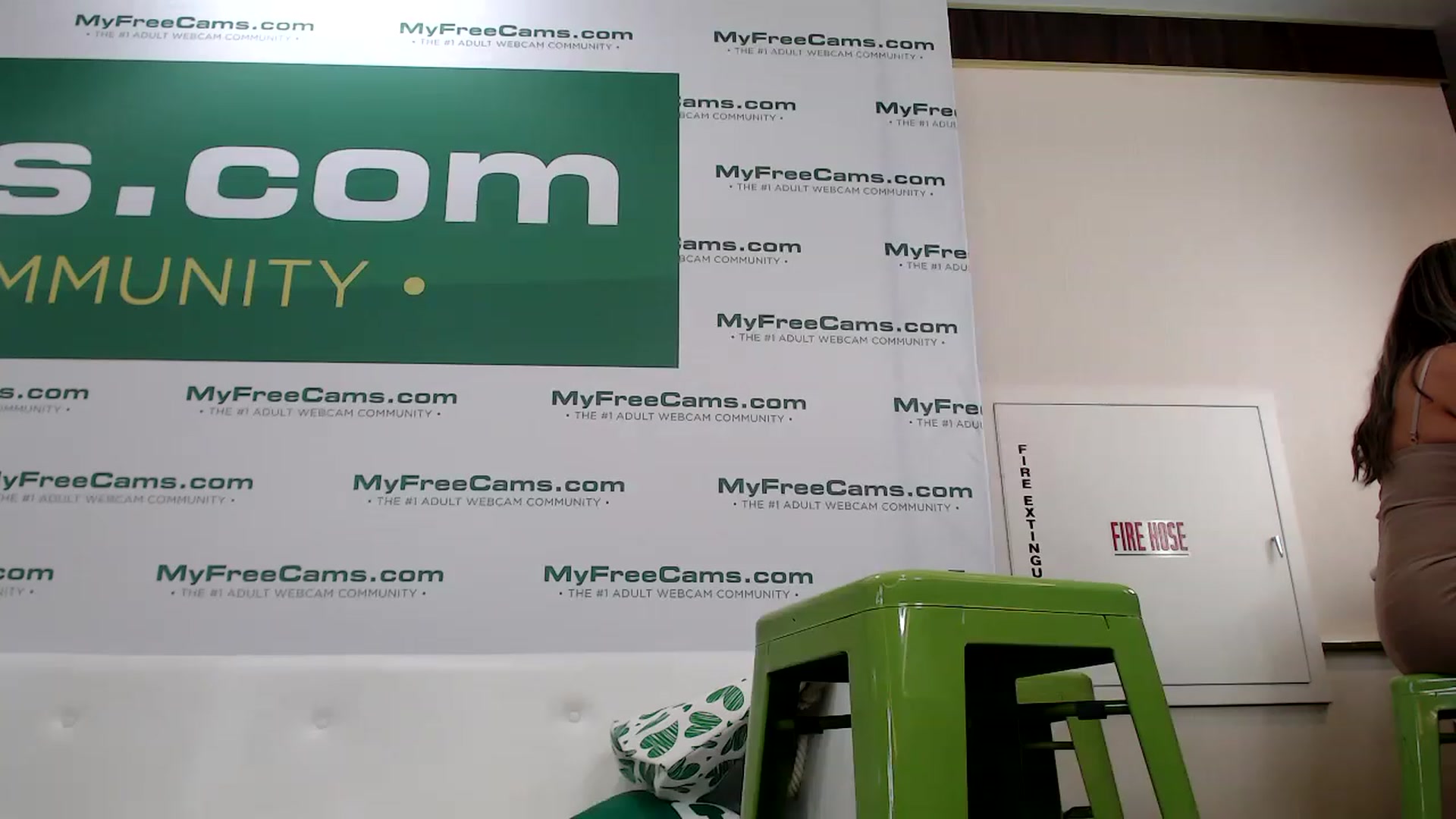 Gallery image thumbnail from Dollfacedangr's myfreecams stream on, 01/05/2023, 02:40 image 11 of 20