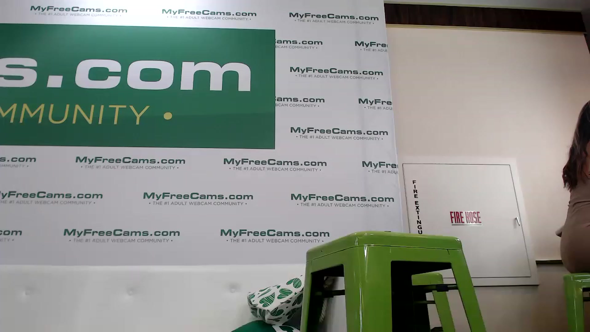 Gallery image thumbnail from Dollfacedangr's myfreecams stream on, 01/05/2023, 02:40 image 10 of 20