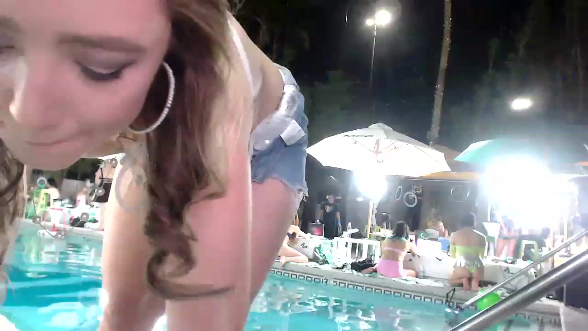 Gallery image thumbnail from Dollfacedangr's myfreecams stream on, 05/23/2023, 03:37 image 10 of 20