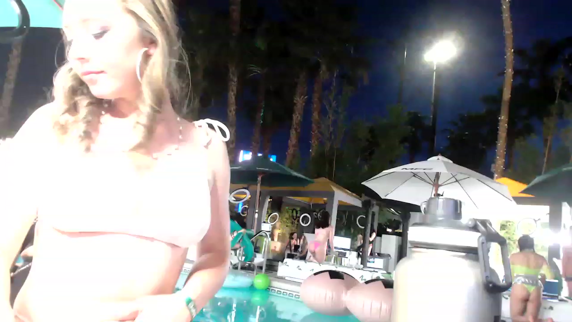 Gallery image thumbnail from Dollfacedangr's myfreecams stream on, 05/23/2023, 03:37 image 1 of 20