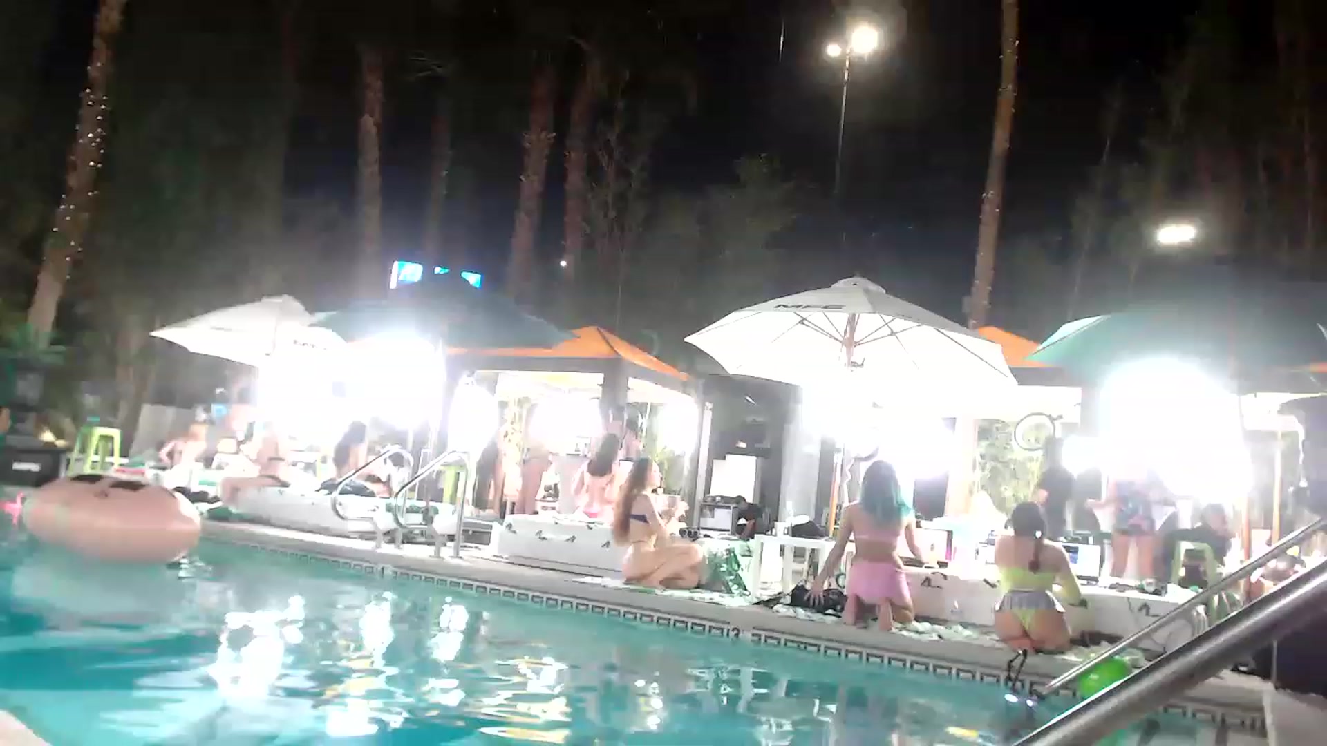 Gallery image thumbnail from Dollfacedangr's myfreecams stream on, 05/23/2023, 03:37 image 14 of 20