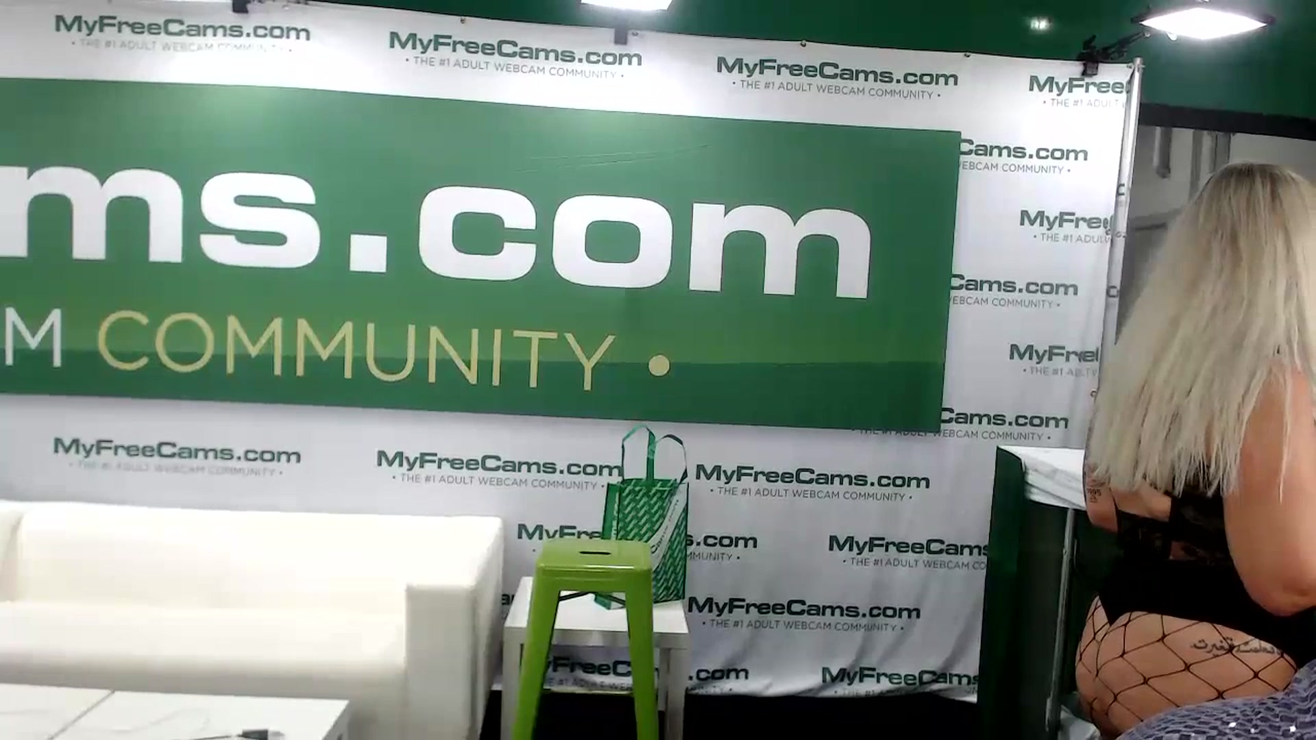 Gallery image thumbnail from Dollfacedangr's myfreecams stream on, 07/15/2023, 19:55 image 7 of 20