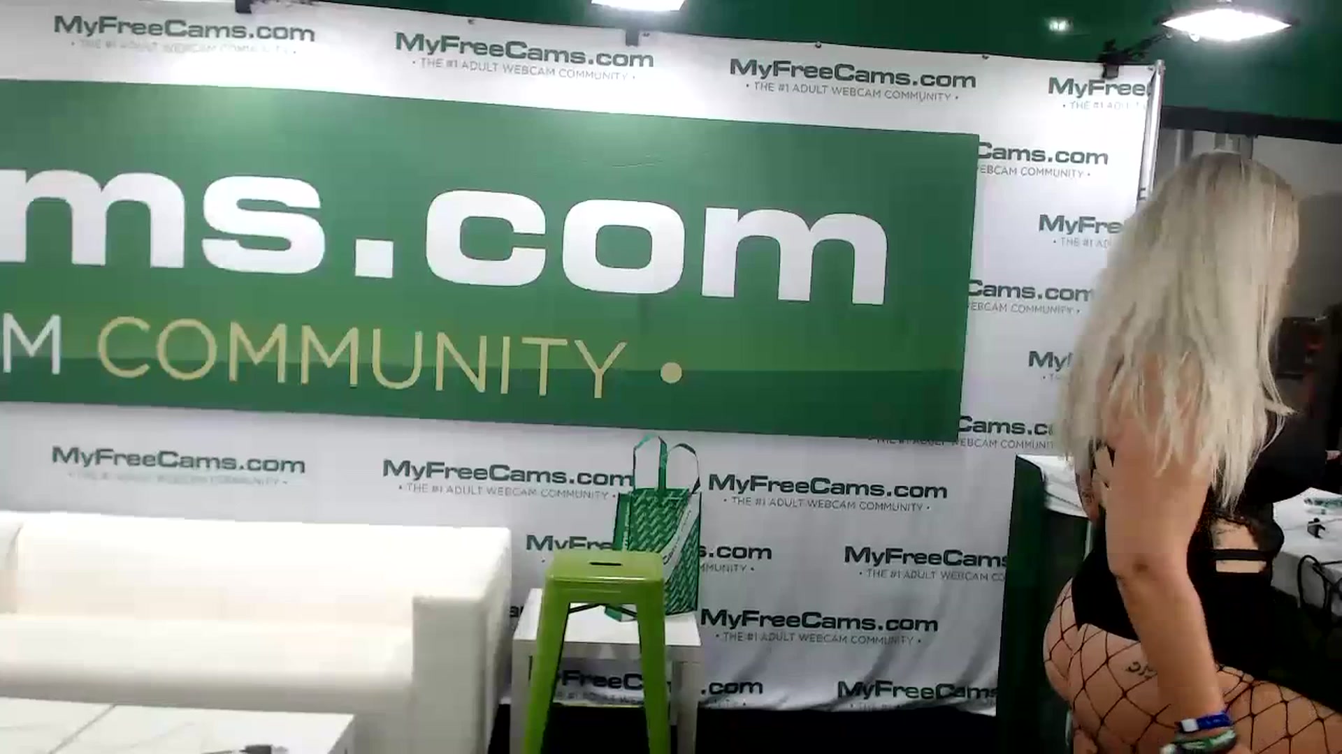 Gallery image thumbnail from Dollfacedangr's myfreecams stream on, 07/15/2023, 19:55 image 9 of 20