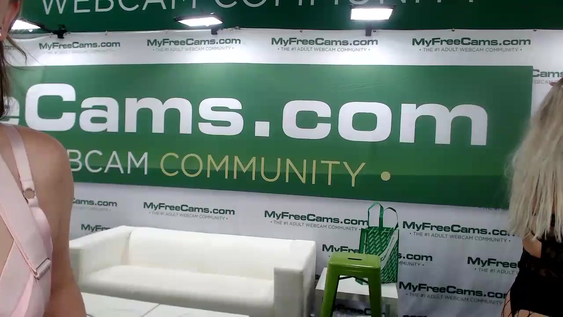 Gallery image thumbnail from Dollfacedangr's myfreecams stream on, 07/15/2023, 19:55 image 17 of 20