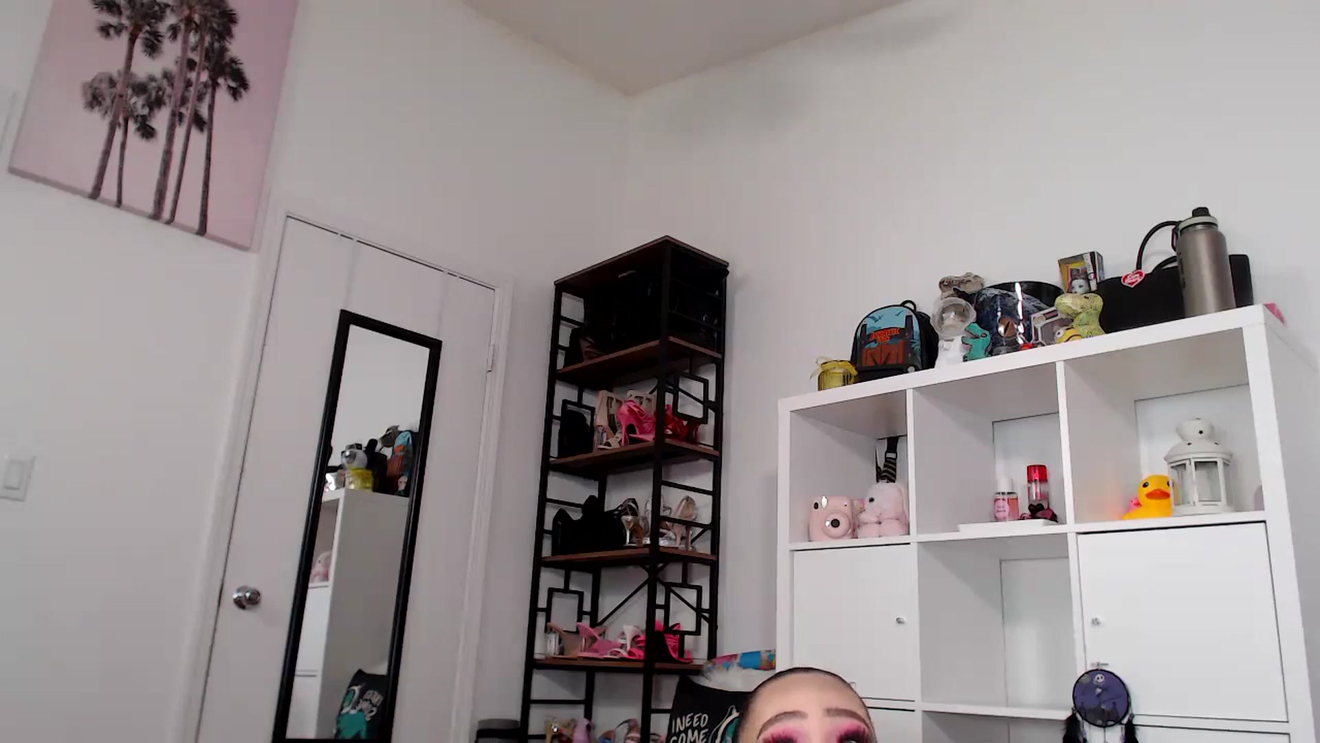 Gallery image thumbnail from Dollfacedangr's myfreecams stream on, 08/25/2023, 24:05 image 11 of 20