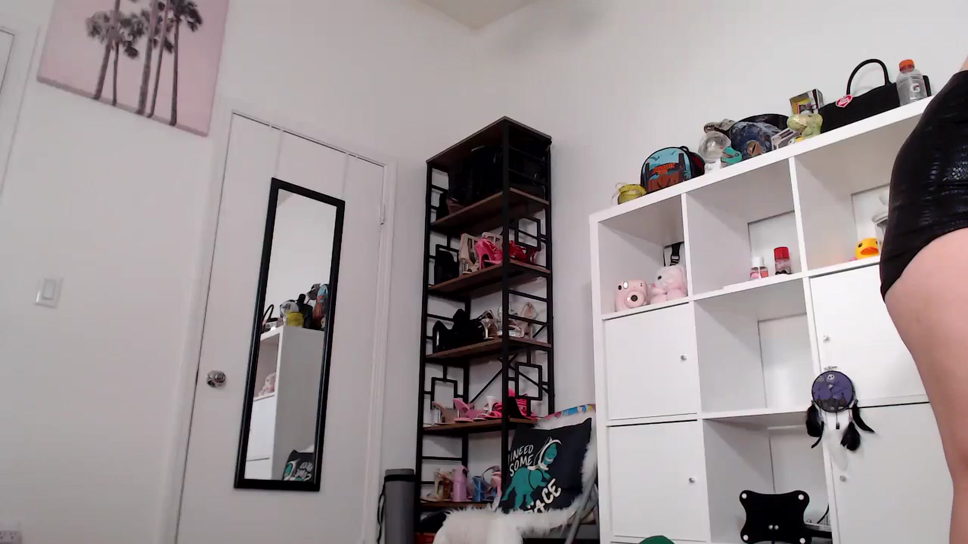 Gallery image thumbnail from Dollfacedangr's myfreecams stream on, 08/25/2023, 03:48 image 2 of 20