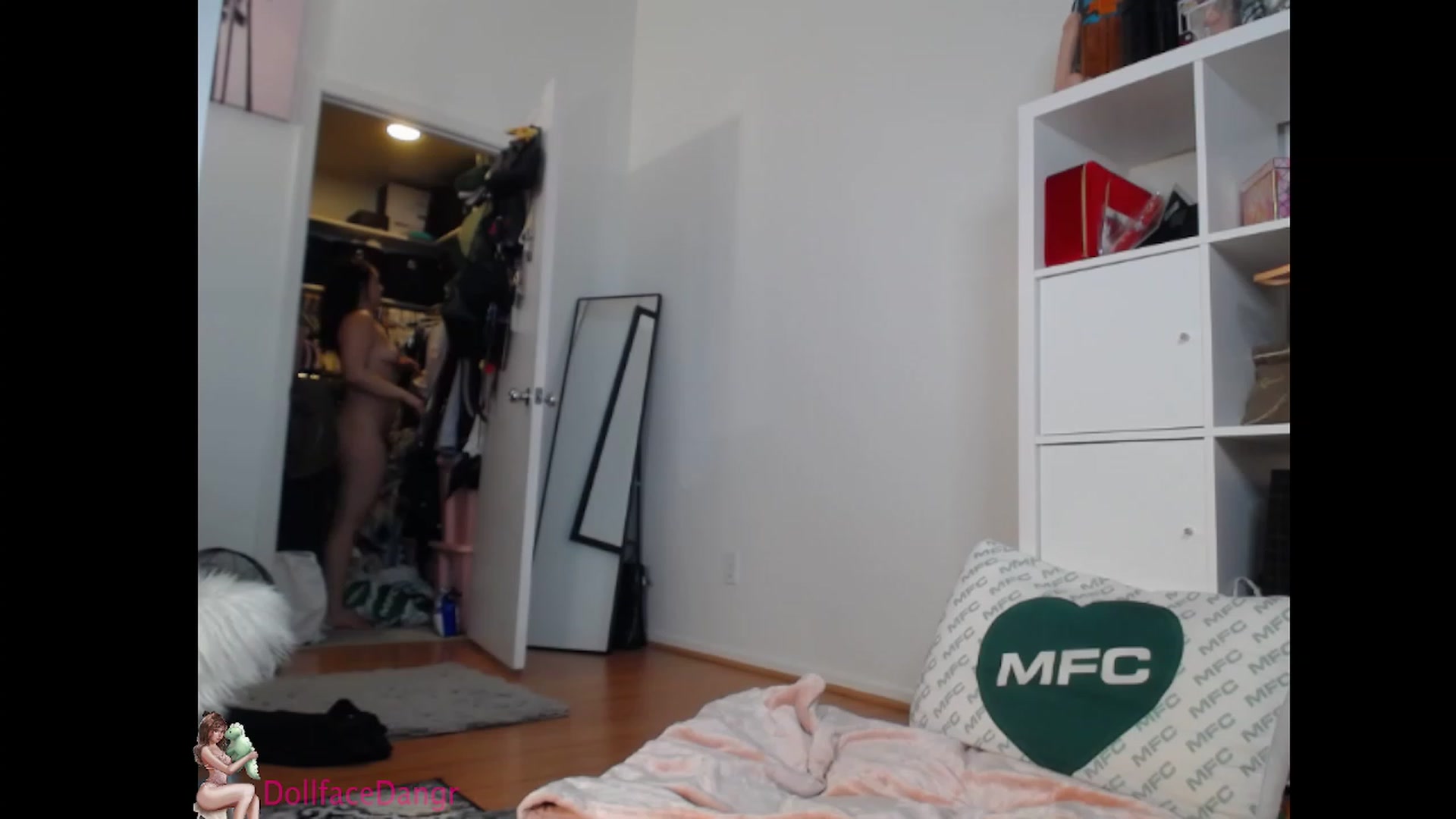 Gallery image thumbnail from Dollfacedangr's myfreecams stream on, 01/12/2024, 06:08 image 7 of 20