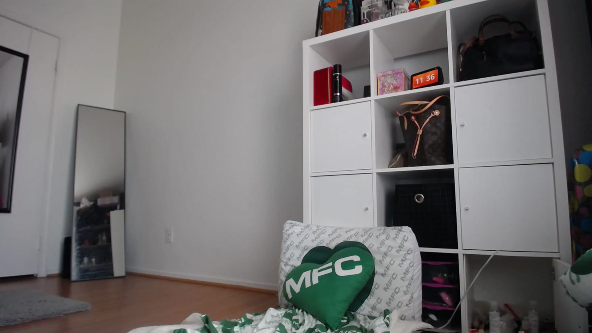Gallery image thumbnail from Dollfacedangr's myfreecams stream on, 01/17/2024, 20:03 image 14 of 20