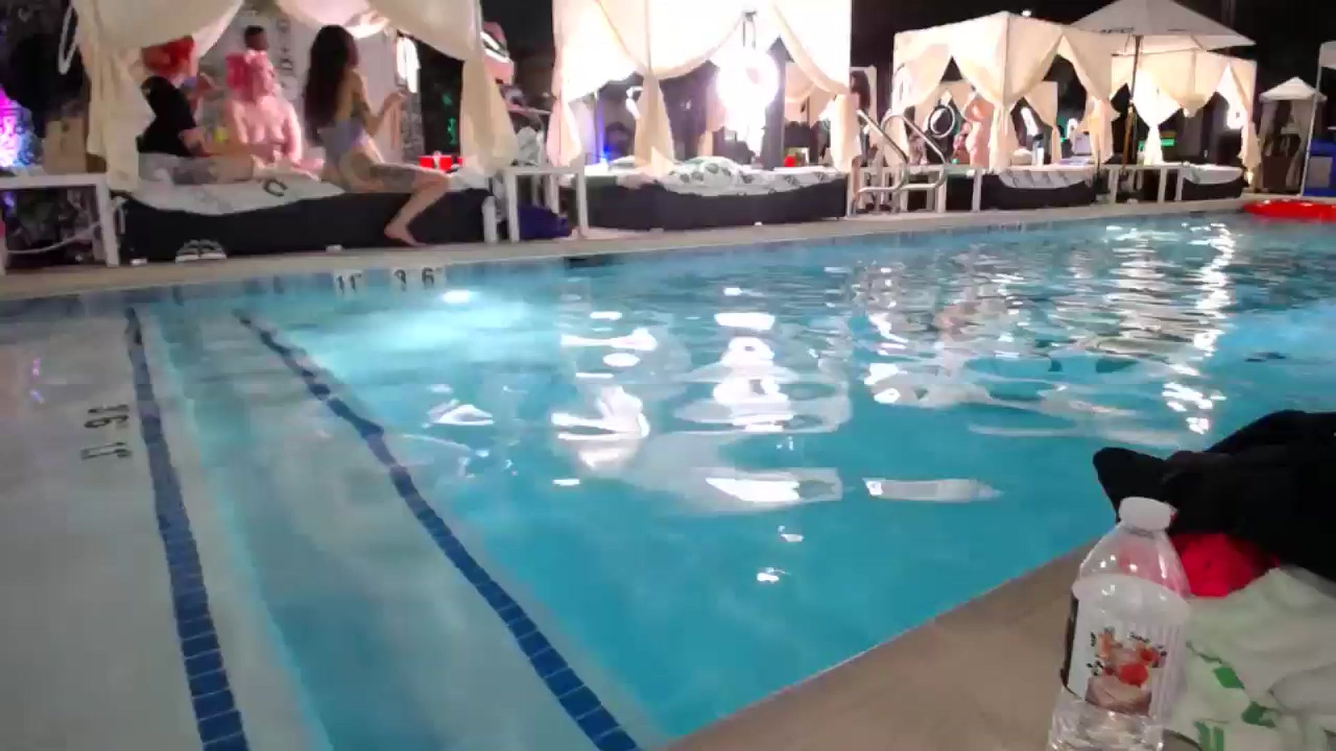 Gallery image thumbnail from Dollfacedangr's myfreecams stream on, 05/23/2024, 04:55 image 18 of 20