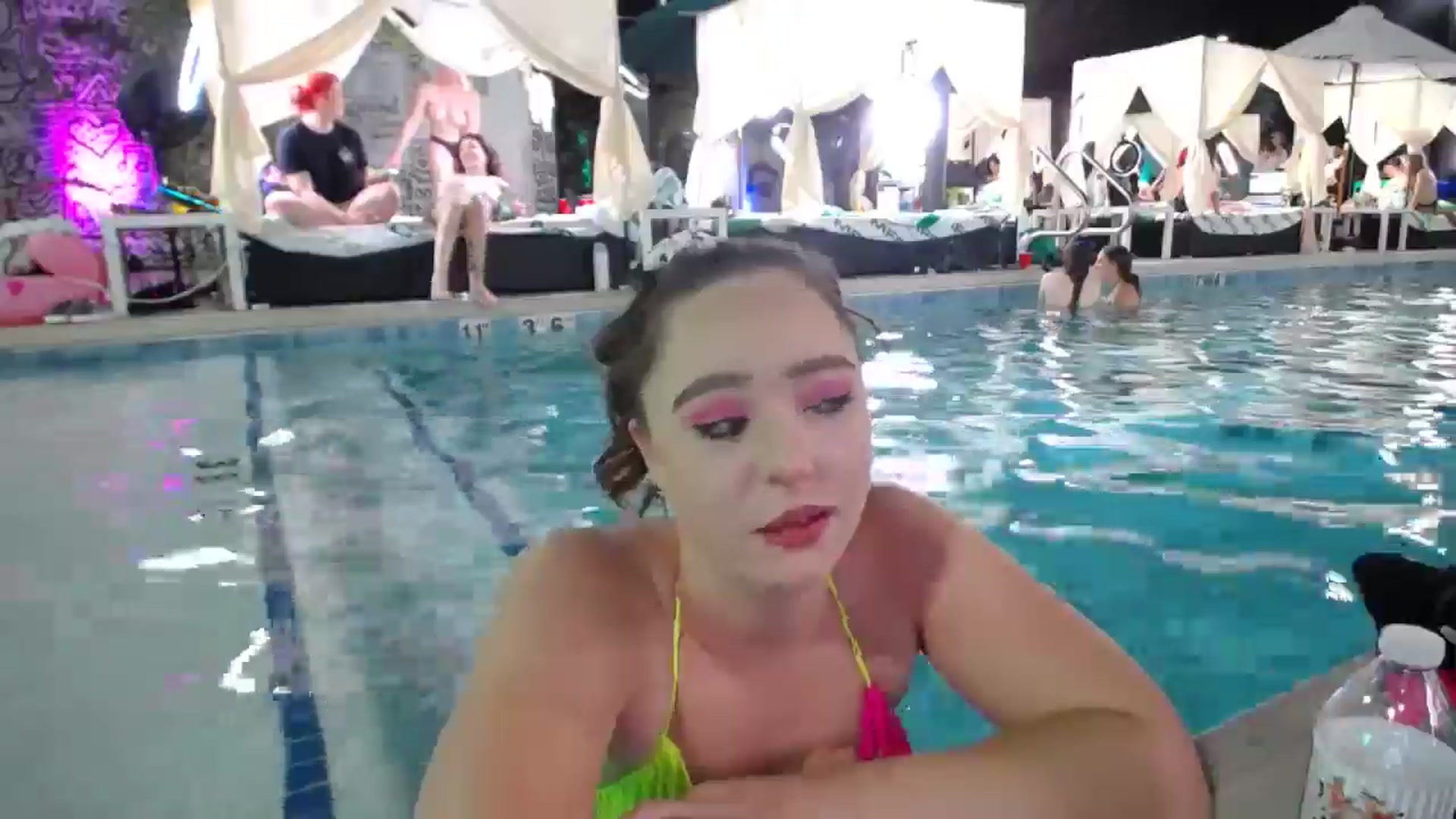 Gallery image thumbnail from Dollfacedangr's myfreecams stream on, 05/23/2024, 04:55 image 8 of 20