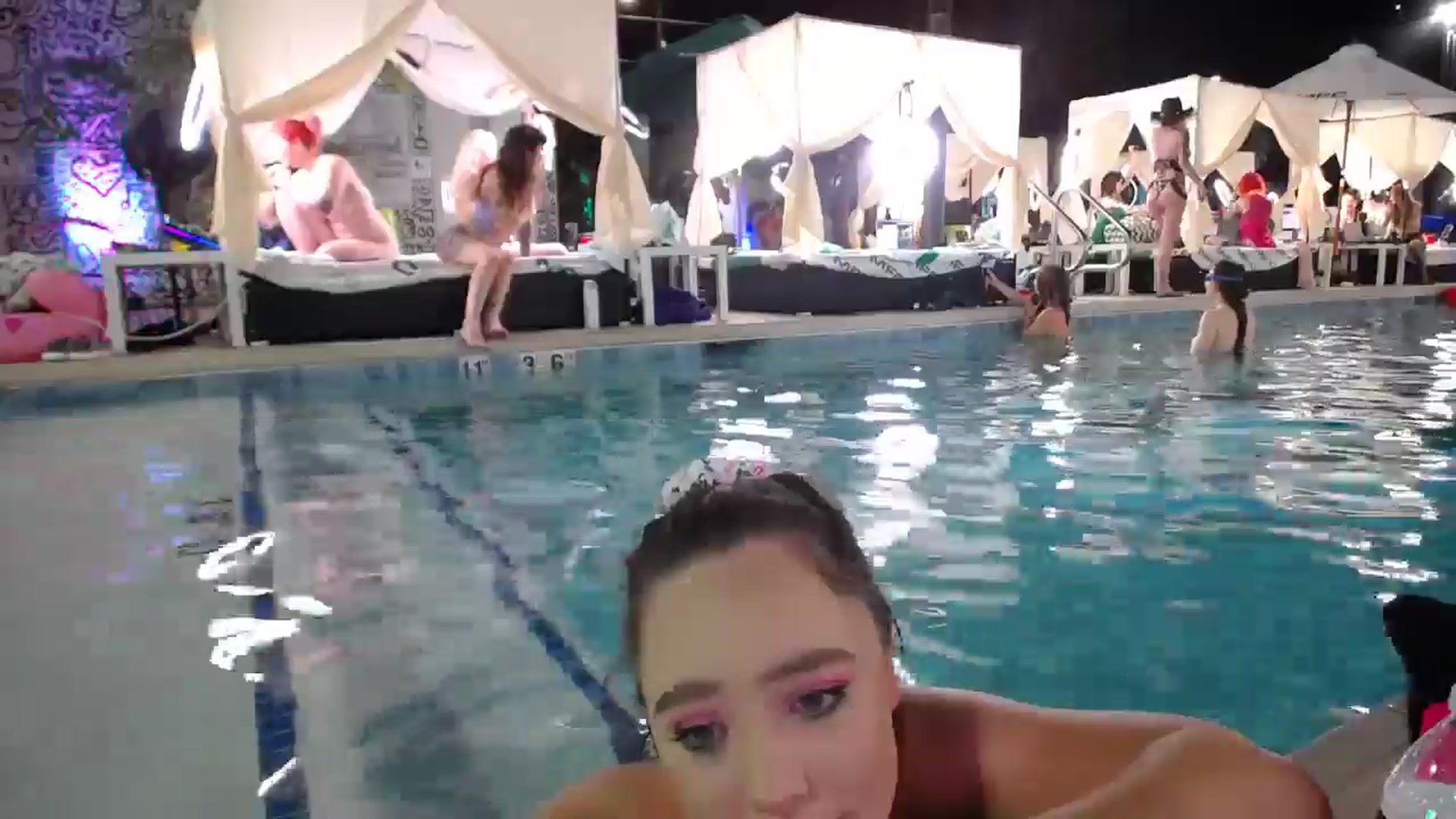 Gallery image thumbnail from Dollfacedangr's myfreecams stream on, 05/23/2024, 04:55 image 6 of 20