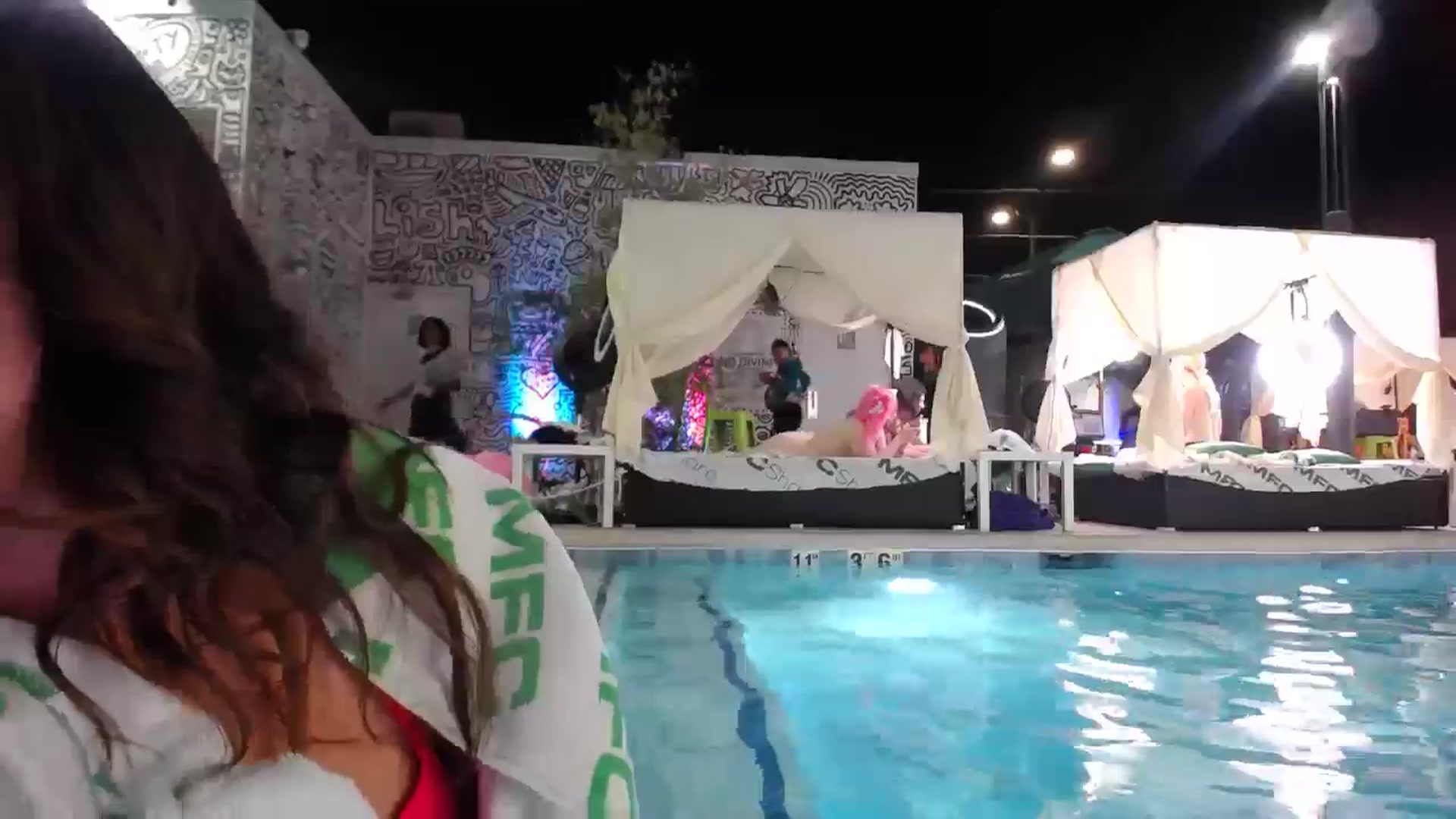 Gallery image thumbnail from Dollfacedangr's myfreecams stream on, 05/23/2024, 06:13 image 15 of 20