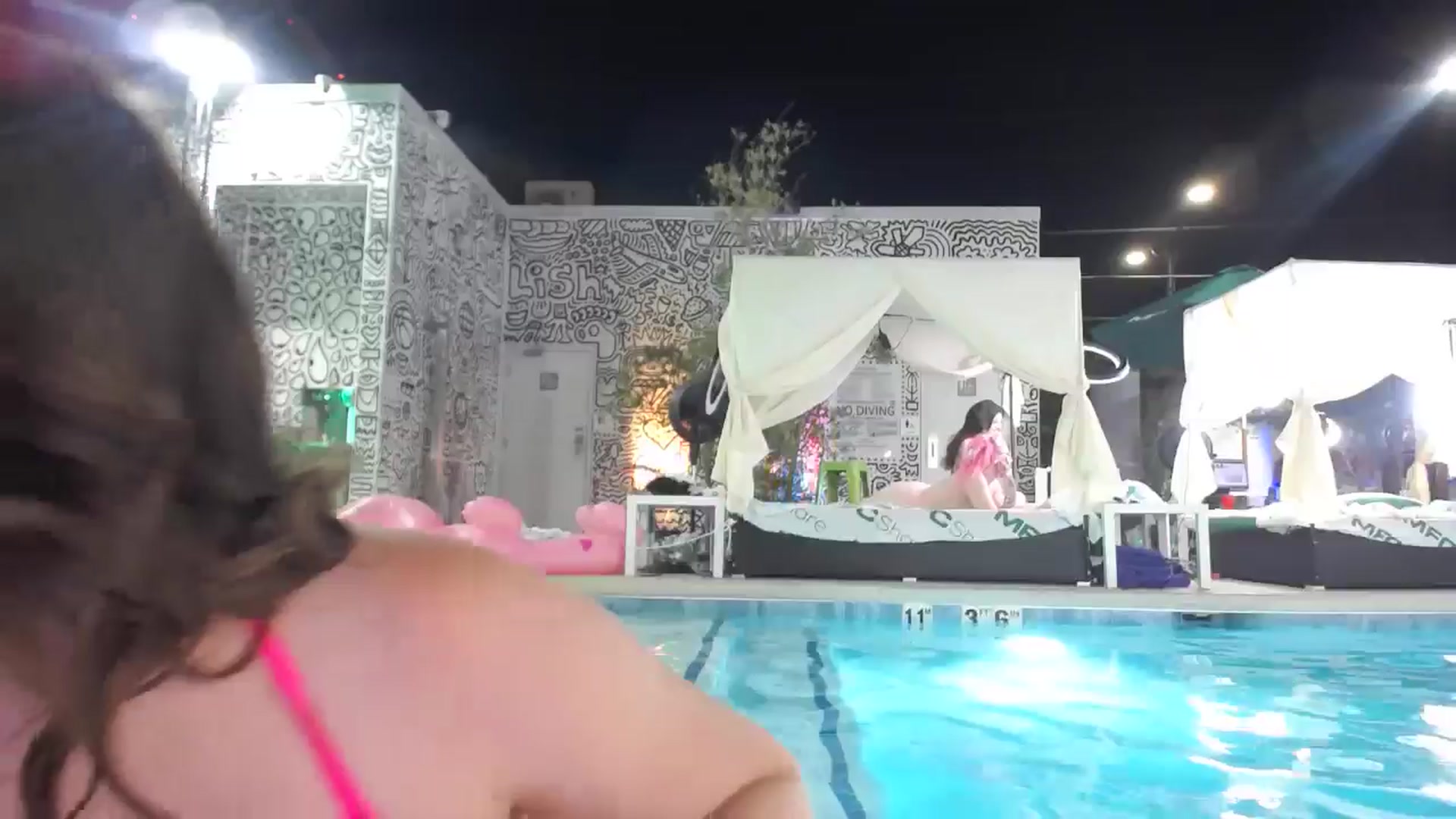 Gallery image thumbnail from Dollfacedangr's myfreecams stream on, 05/23/2024, 06:13 image 12 of 20