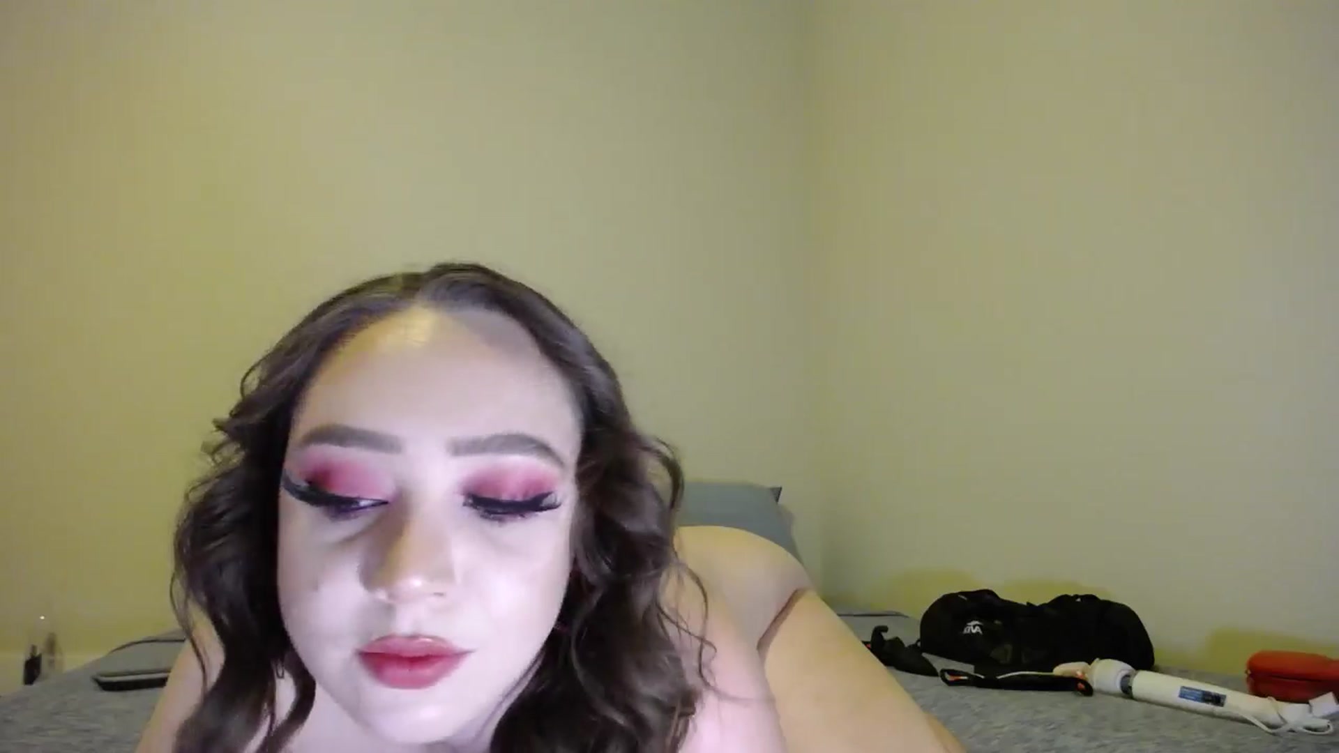 Gallery image thumbnail from Dollfacedangr's myfreecams stream on, 07/28/2024, 01:29 image 15 of 20