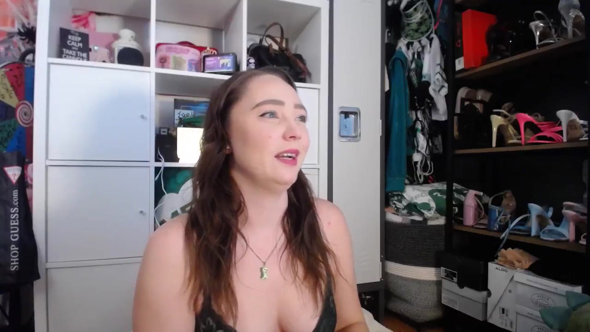 Gallery image thumbnail from Dollfacedangr's myfreecams stream on, 11/05/2024, 07:10 image 3 of 20