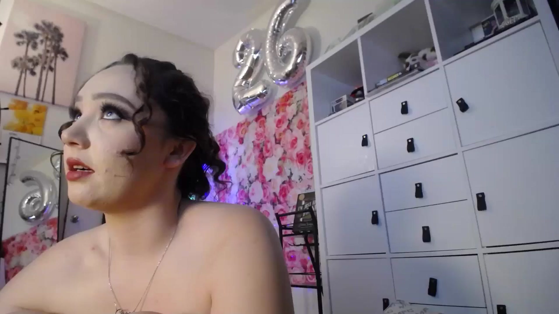 Gallery image thumbnail from Dollfacedangr's myfreecams stream on, 12/22/2024, 04:37 image 19 of 20
