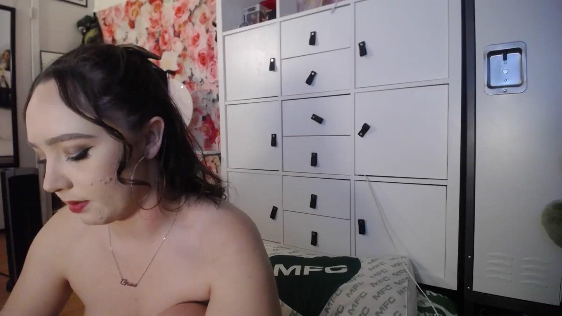 Gallery image thumbnail from Dollfacedangr's myfreecams stream on, 01/12/2025, 10:01 image 15 of 20