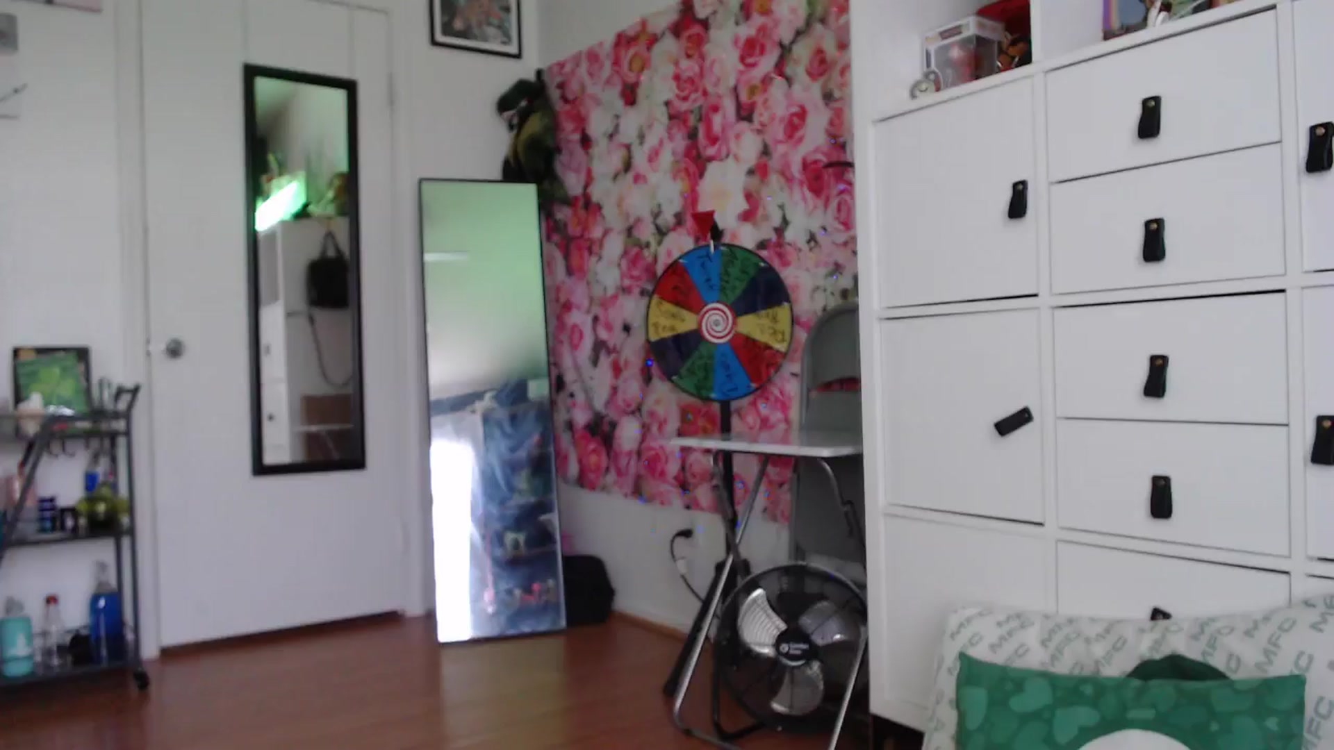 Gallery image thumbnail from Dollfacedangr's myfreecams stream on, 03/17/2025, 23:47 image 3 of 20