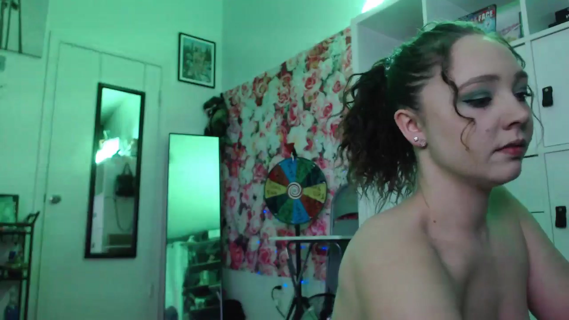 Gallery image thumbnail from Dollfacedangr's myfreecams stream on, 03/18/2025, 06:18 image 18 of 20