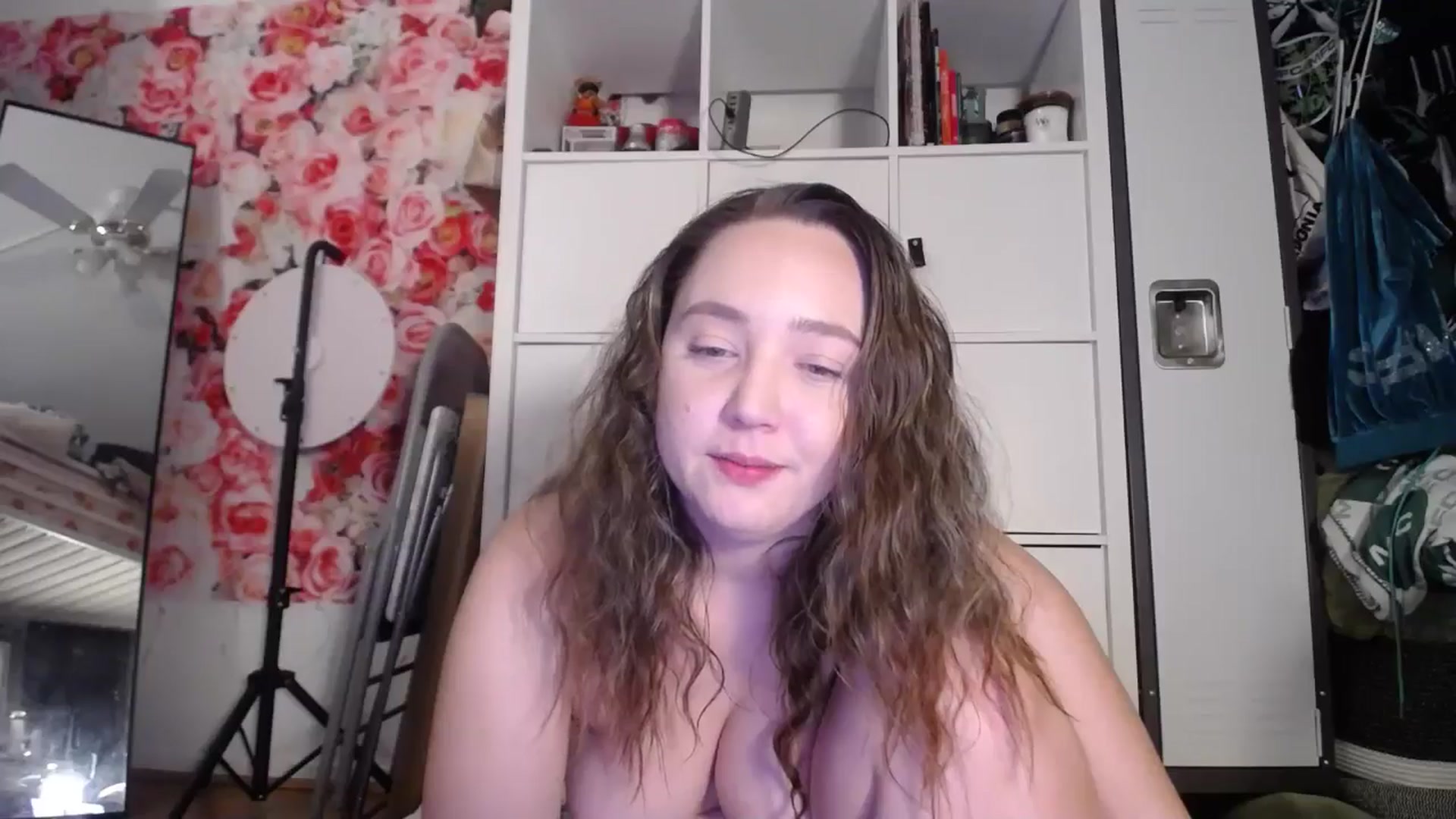 Gallery image thumbnail from Dollfacedangr's myfreecams stream on, 01/13/2026, 06:55 image 10 of 20