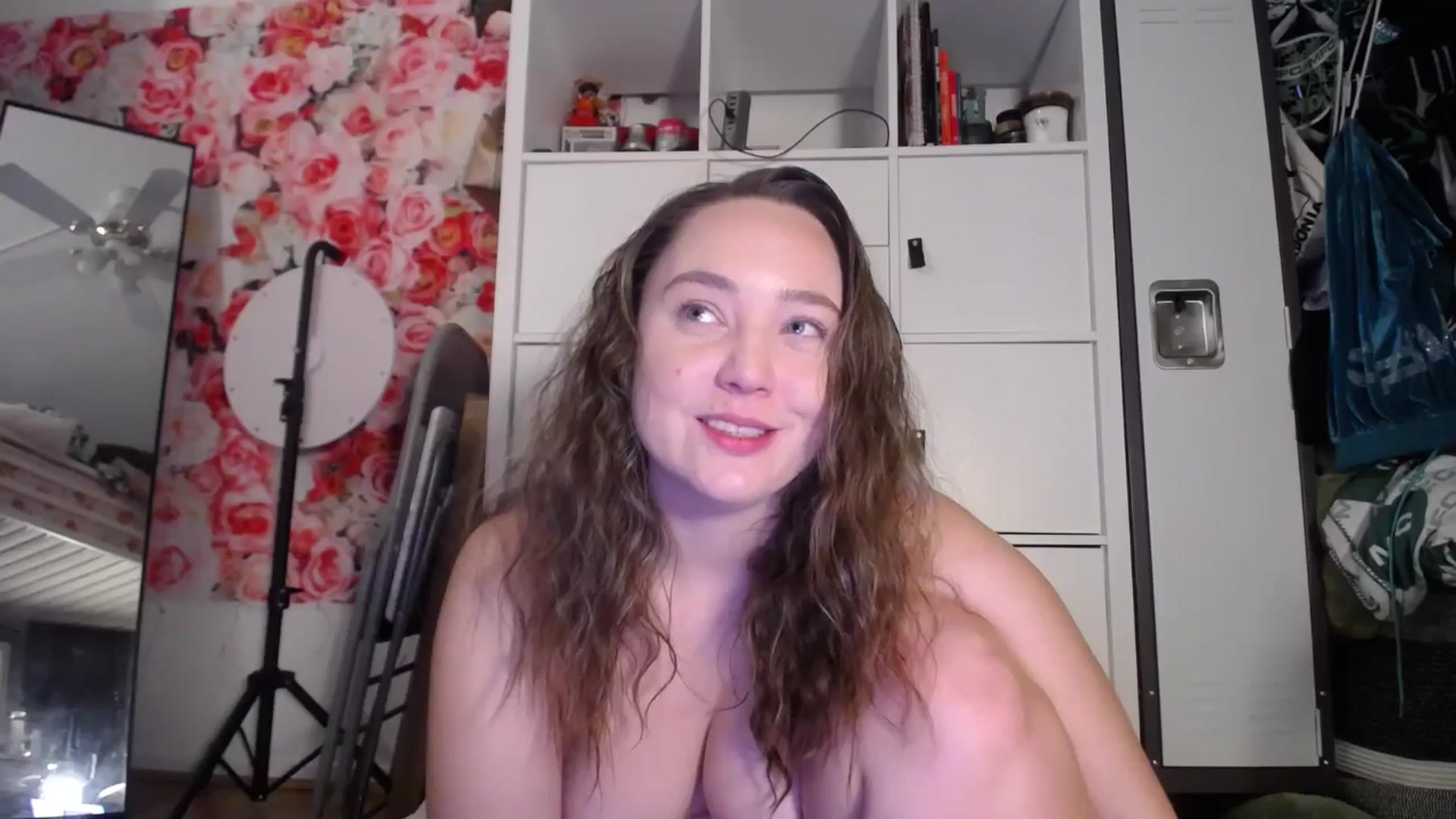 Gallery image thumbnail from Dollfacedangr's myfreecams stream on, 01/13/2026, 06:55 image 9 of 20