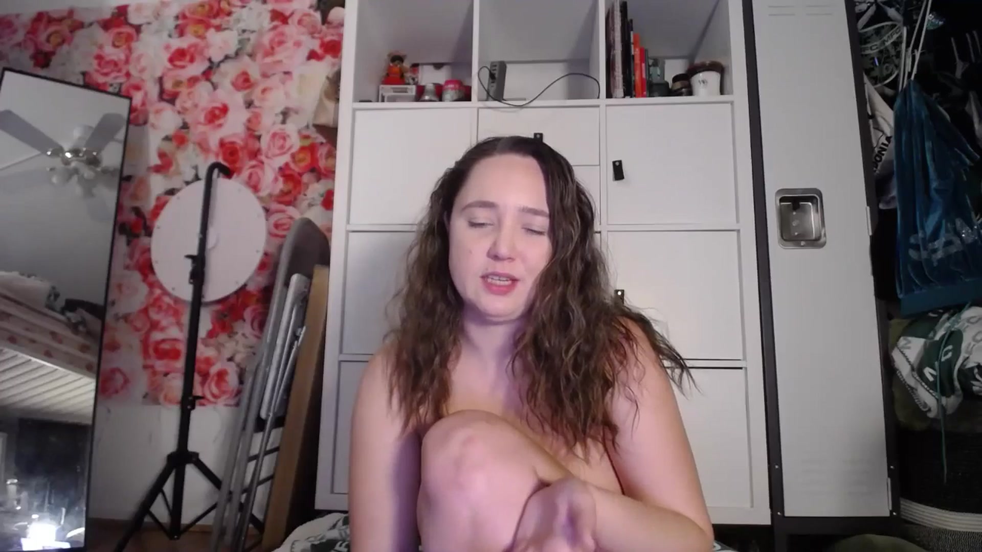 Gallery image thumbnail from Dollfacedangr's myfreecams stream on, 01/13/2026, 06:55 image 17 of 20