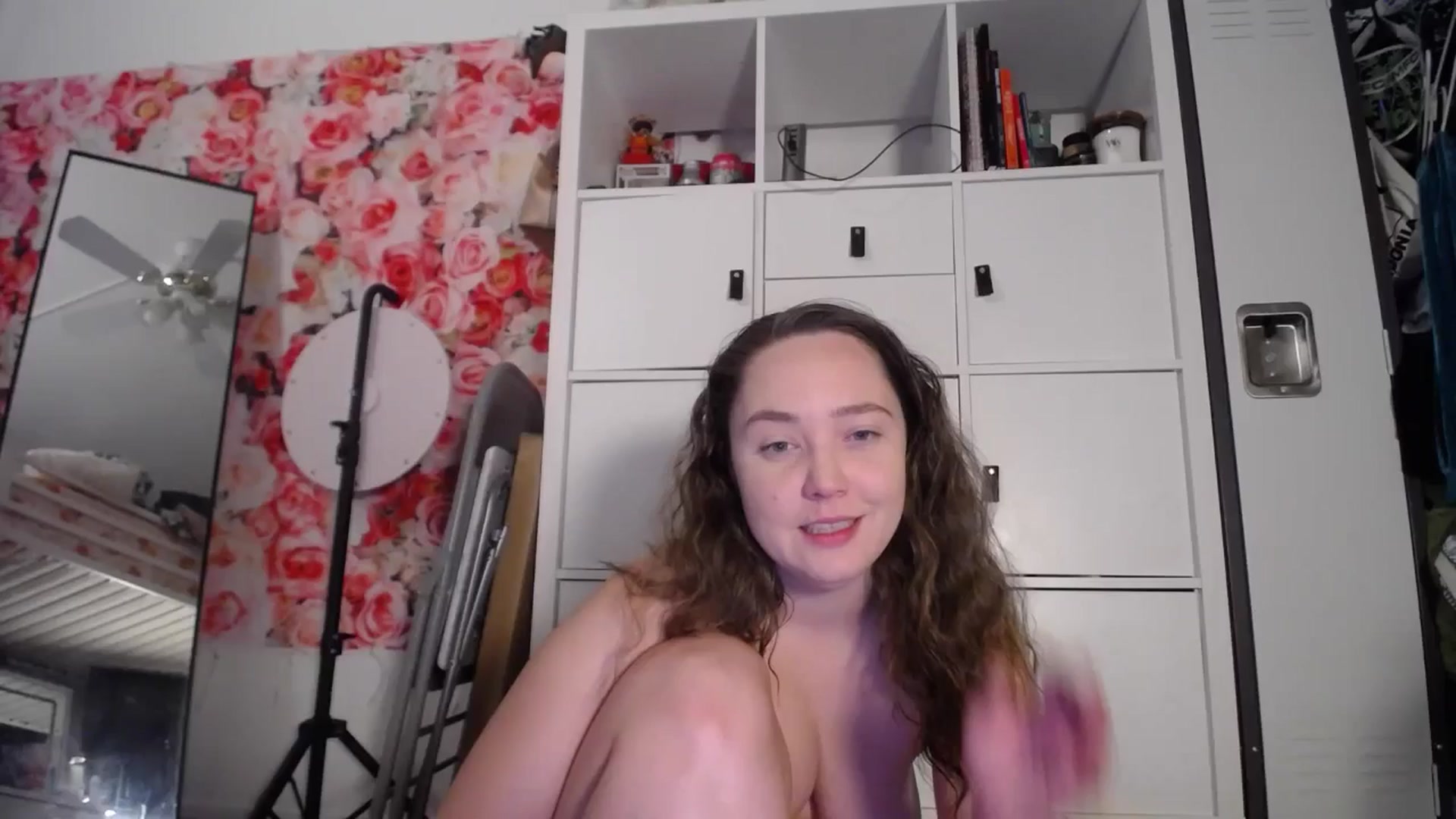 Gallery image thumbnail from Dollfacedangr's myfreecams stream on, 01/13/2026, 08:32 image 6 of 20