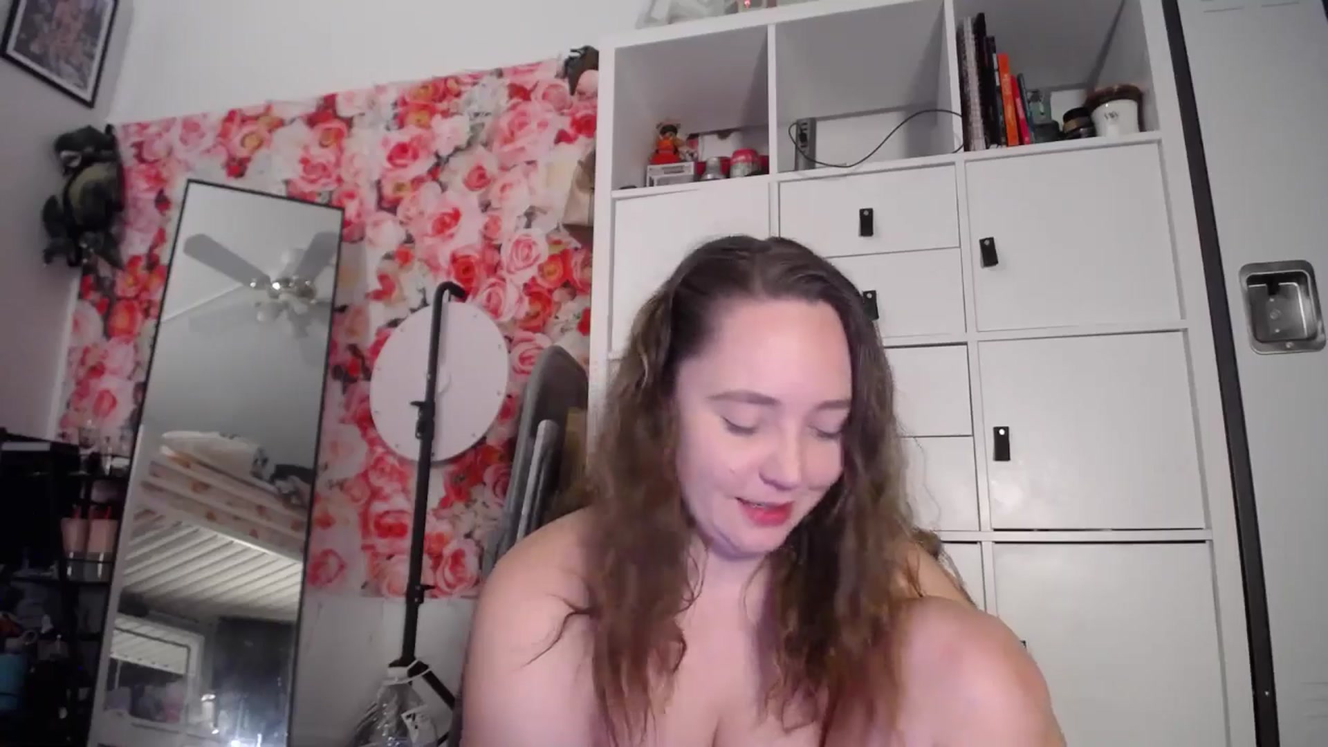 Gallery image thumbnail from Dollfacedangr's myfreecams stream on, 01/13/2026, 08:32 image 19 of 20