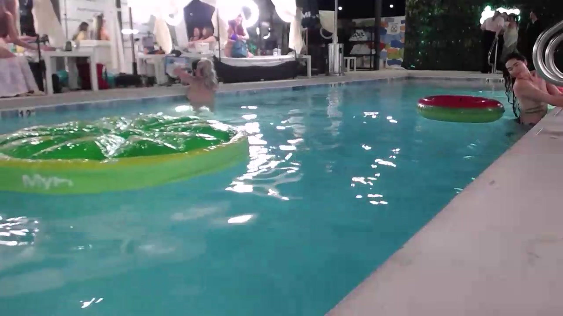 Gallery image thumbnail from Dollfacedangr's myfreecams stream on, 05/20/2026, 06:01 image 5 of 20