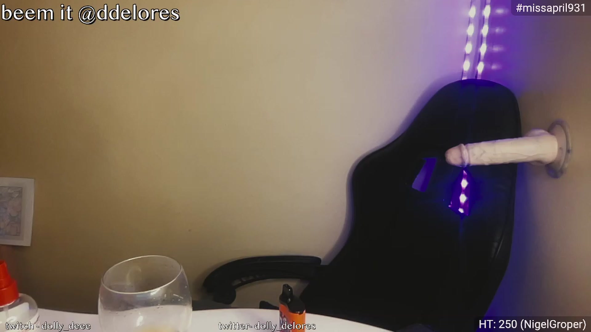 Gallery image thumbnail from DollyCarter's myfreecams stream on, 04/16/2023, 11:29 image 14 of 20
