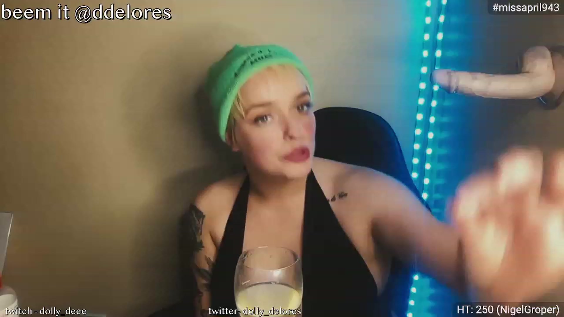 Gallery image thumbnail from DollyCarter's myfreecams stream on, 04/16/2023, 11:29 image 2 of 20