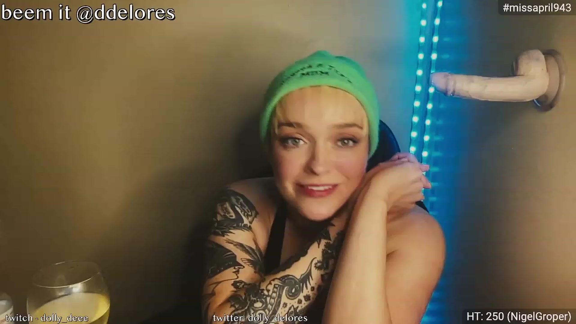 Gallery image thumbnail from DollyCarter's myfreecams stream on, 04/16/2023, 11:29 image 1 of 20
