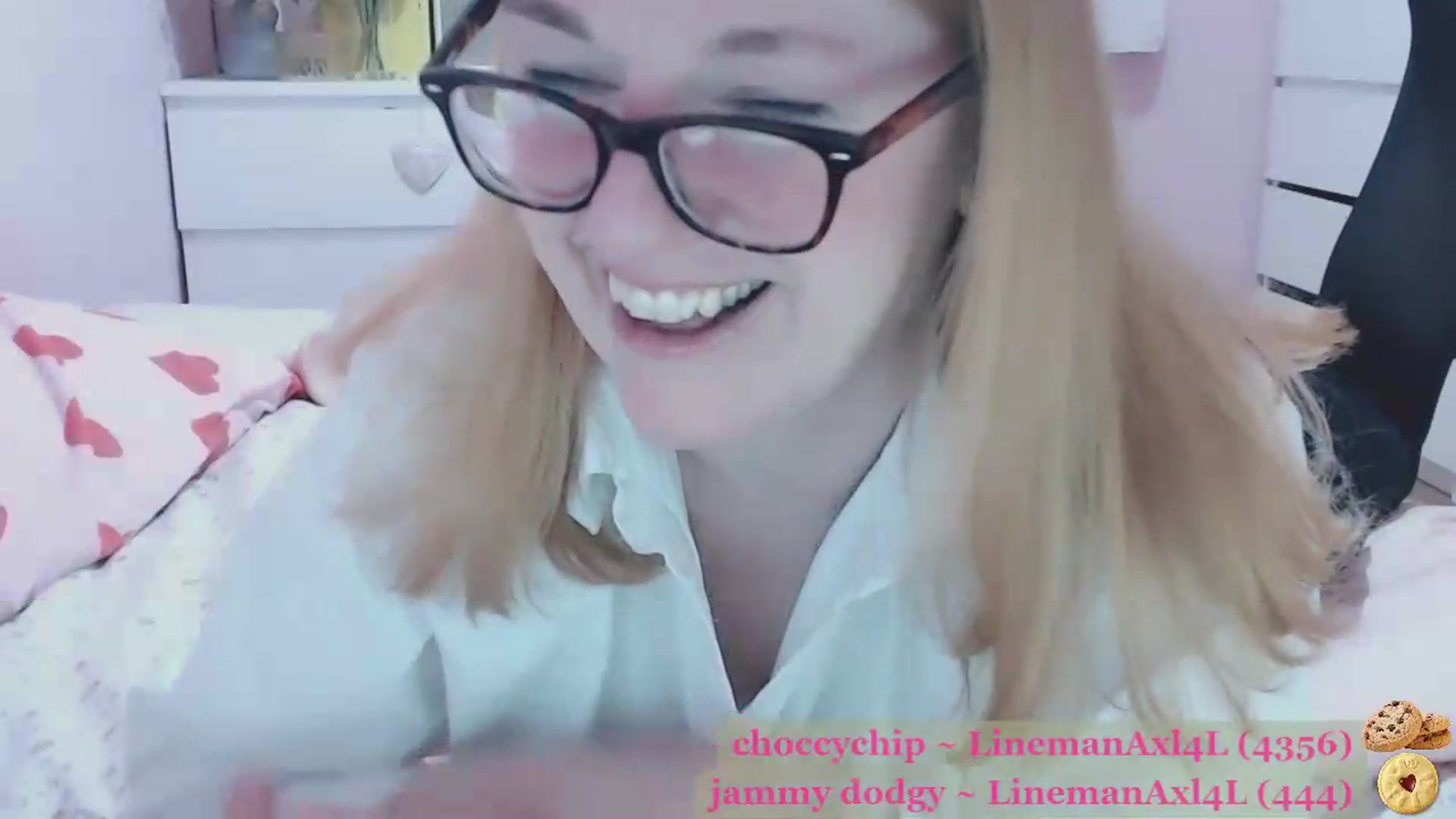 Gallery image thumbnail from DollyDaydream's myfreecams stream on, 05/11/2026, 23:18 image 2 of 20