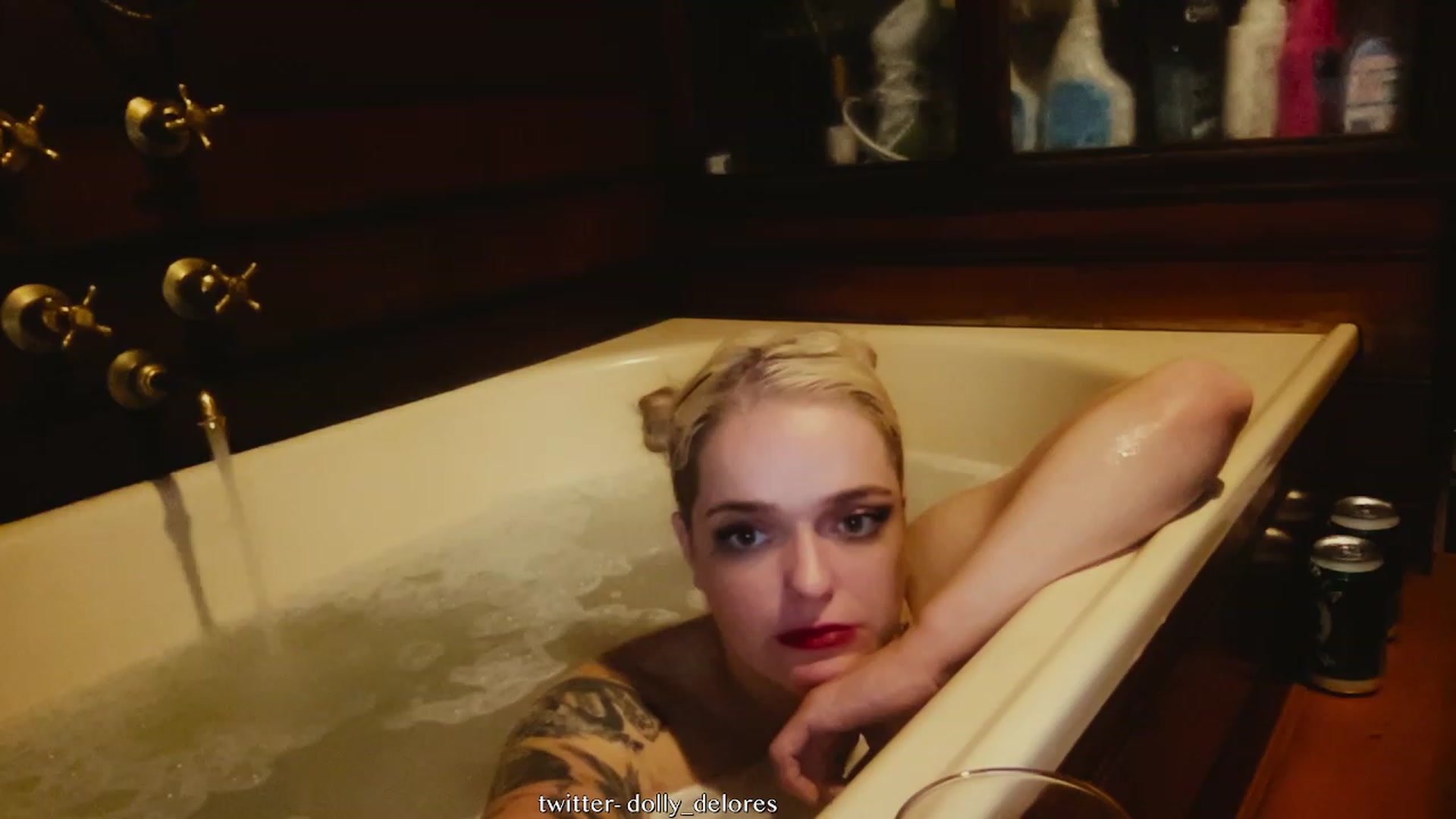 Gallery image thumbnail from DollyDelores's myfreecams stream on, 07/23/2023, 17:52 image 15 of 20
