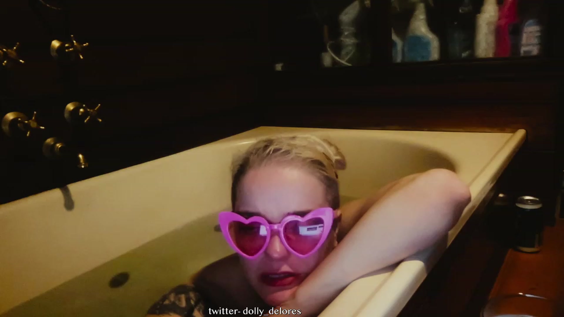 Gallery image thumbnail from DollyDelores's myfreecams stream on, 07/23/2023, 18:41 image 13 of 20