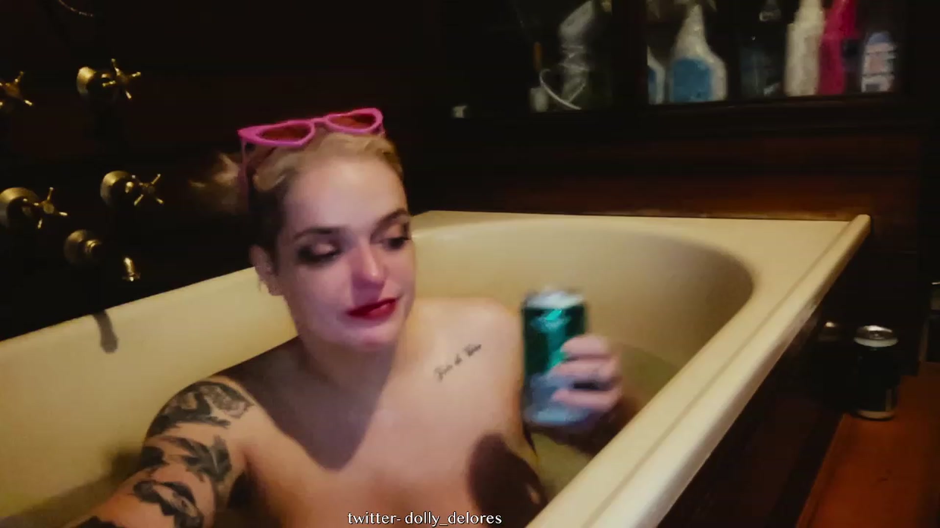 Gallery image thumbnail from DollyDelores's myfreecams stream on, 07/23/2023, 18:41 image 6 of 20