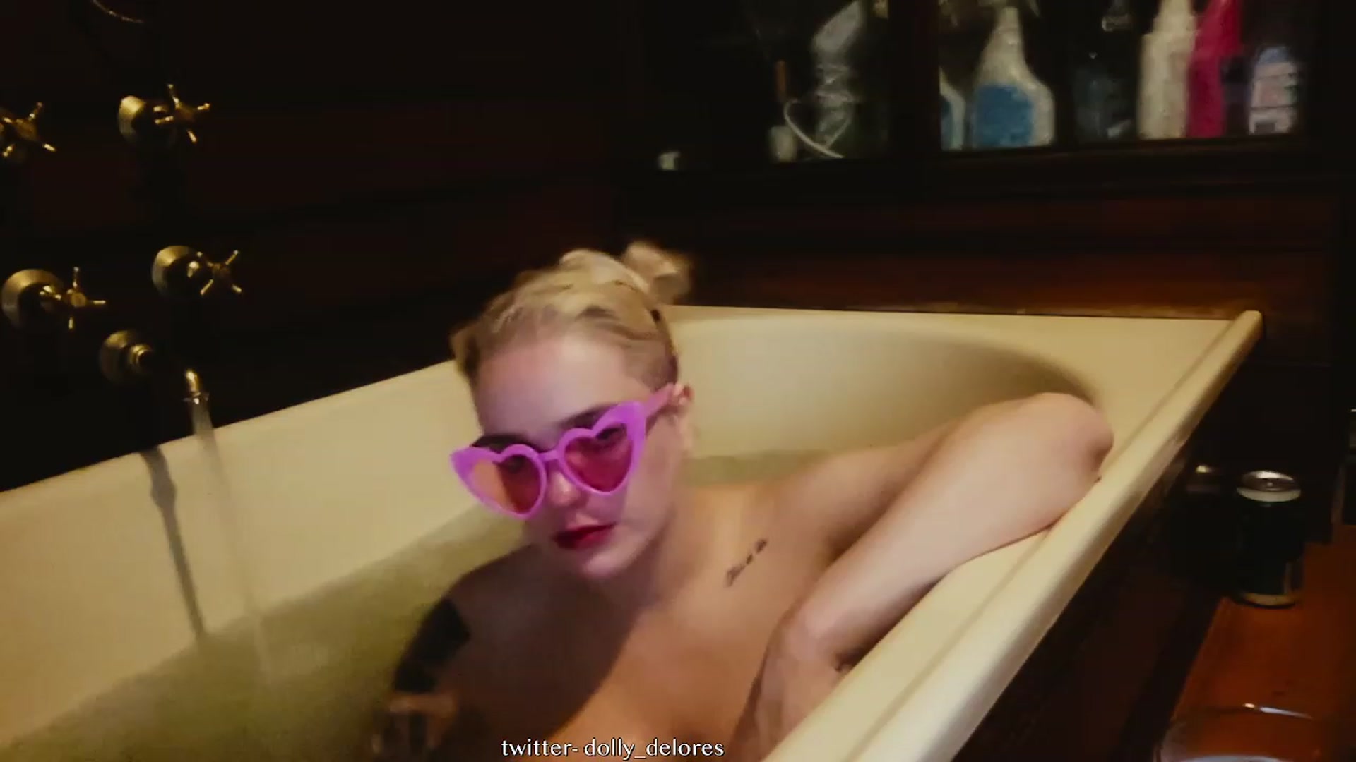 Gallery image thumbnail from DollyDelores's myfreecams stream on, 07/23/2023, 18:41 image 14 of 20