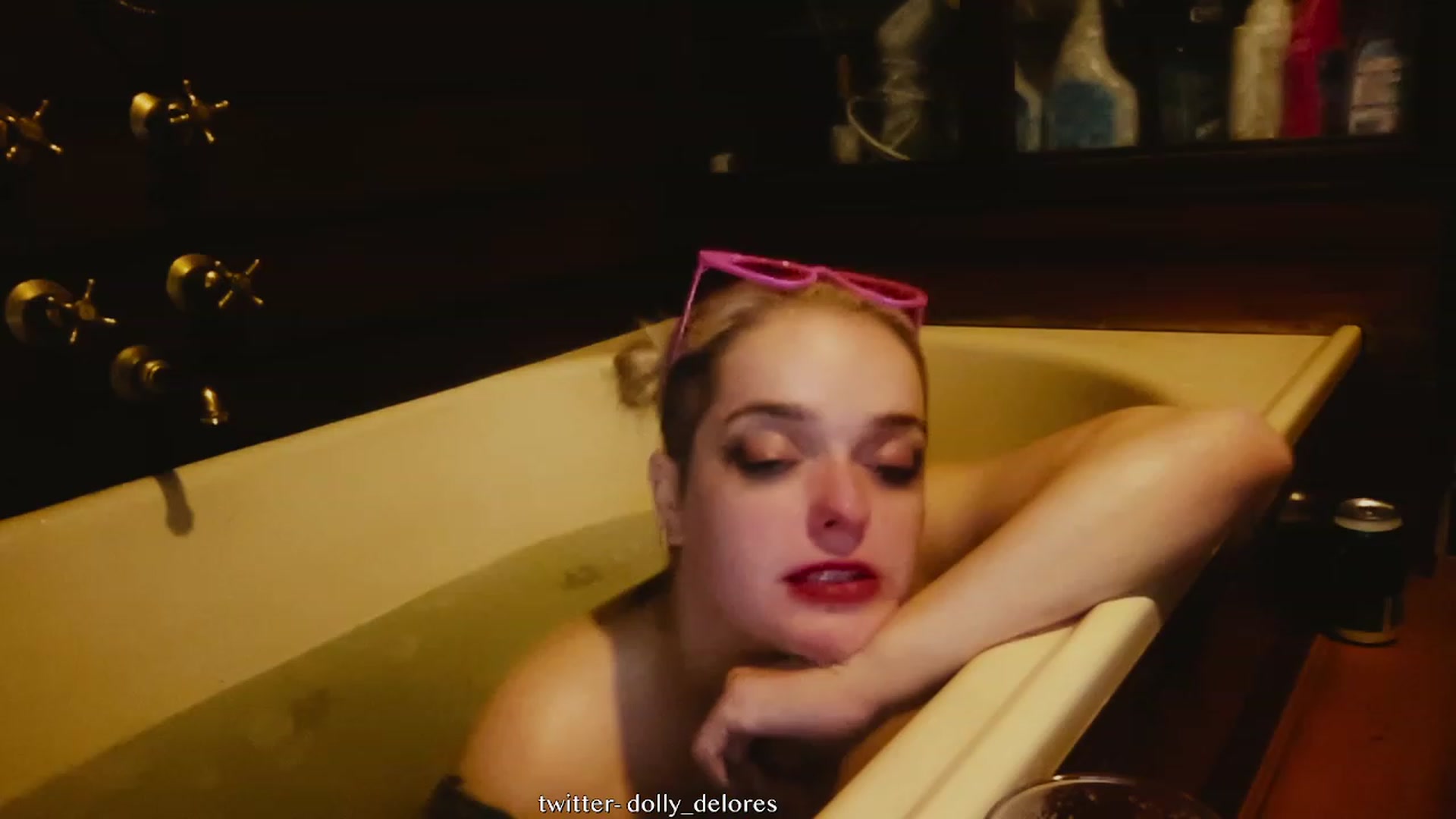 Gallery image thumbnail from DollyDelores's myfreecams stream on, 07/23/2023, 18:41 image 3 of 20