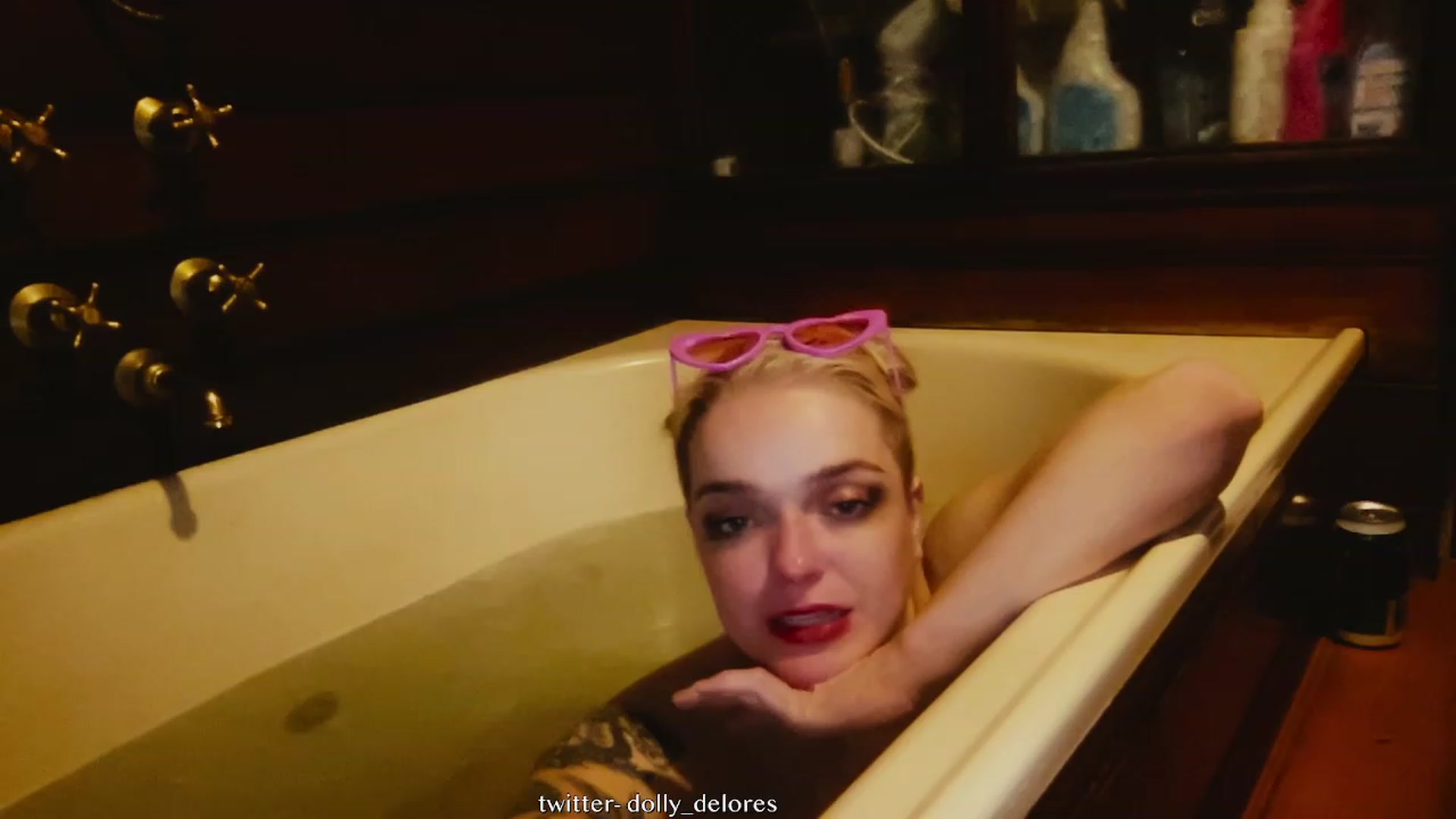 Gallery image thumbnail from DollyDelores's myfreecams stream on, 07/23/2023, 18:41 image 4 of 20