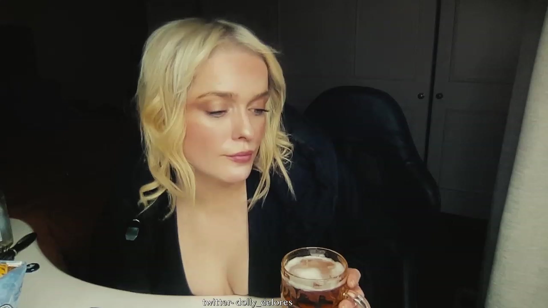 Gallery image thumbnail from DollyDelores's myfreecams stream on, 07/28/2023, 10:42 image 14 of 20