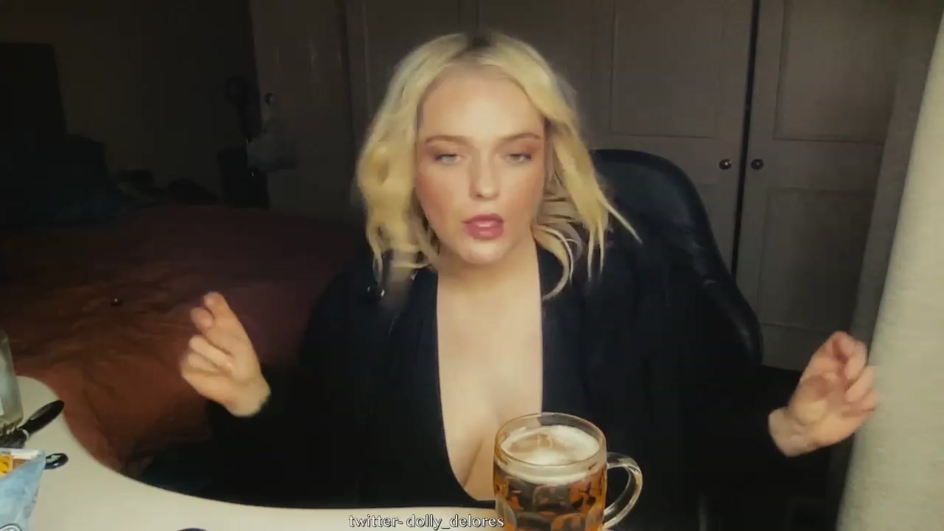 Gallery image thumbnail from DollyDelores's myfreecams stream on, 07/28/2023, 10:42 image 13 of 20