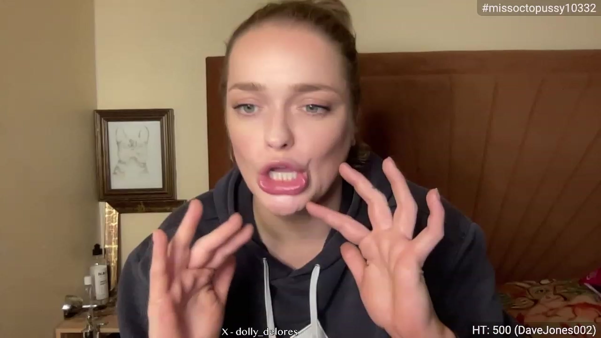 Gallery image thumbnail from DollyDelores's myfreecams stream on, 11/26/2023, 14:39 image 9 of 20